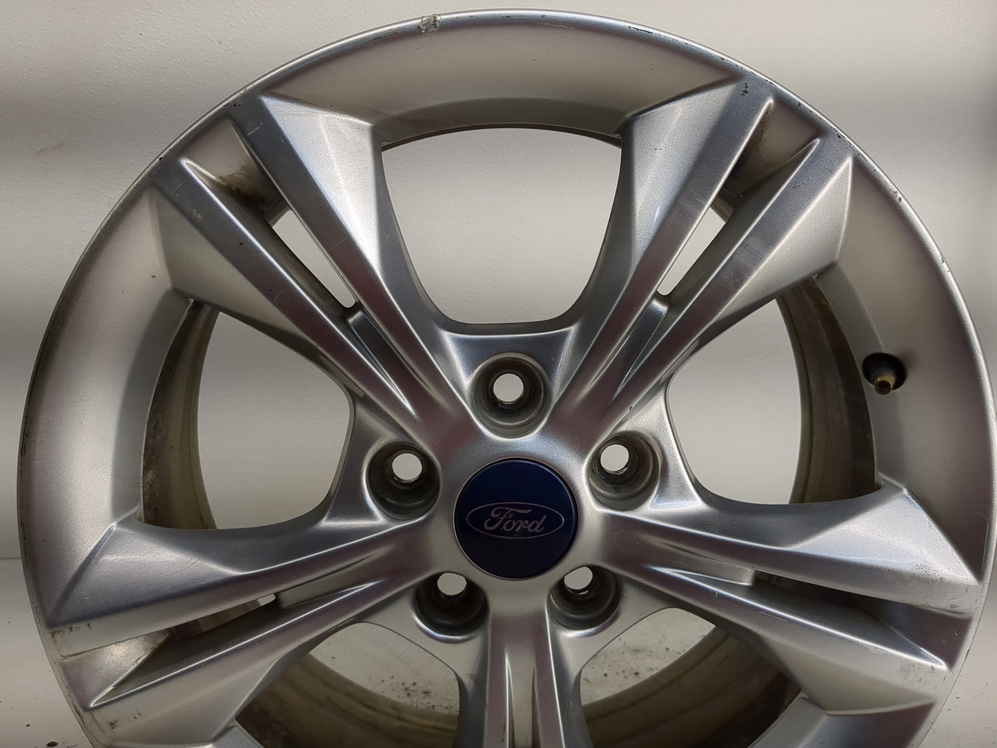 2012-2014 Ford Focus Oem Wheel Rim 1223583 - Oemusedautoparts1.com