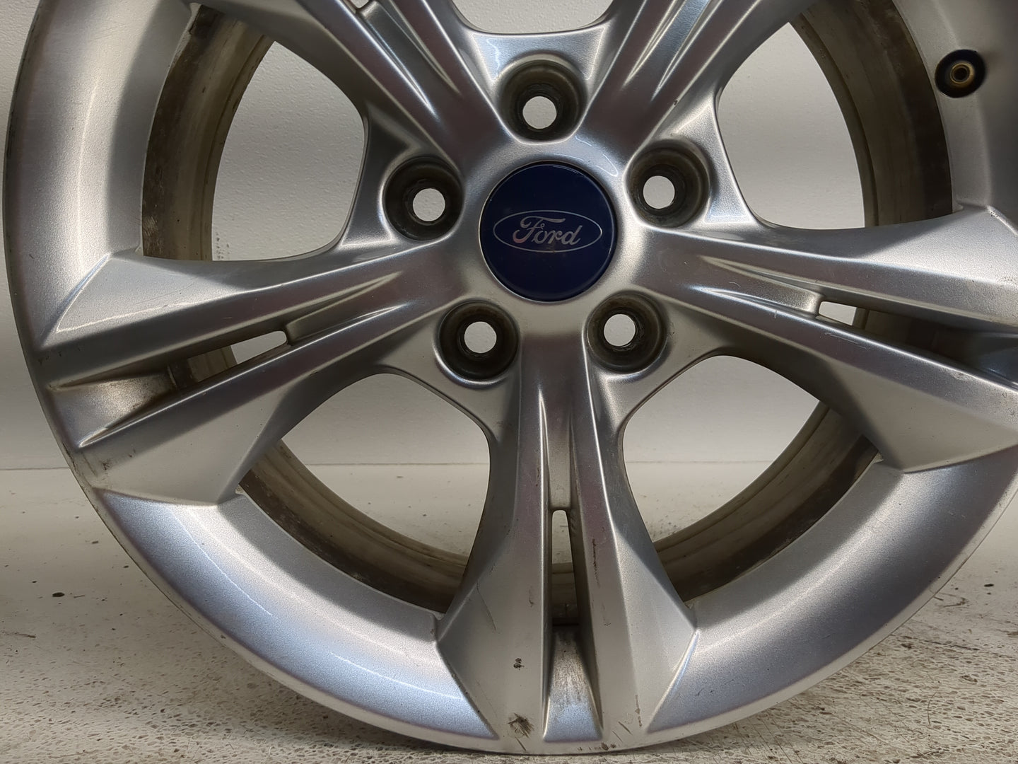 2012-2014 Ford Focus Oem Wheel Rim - Oemusedautoparts1.com