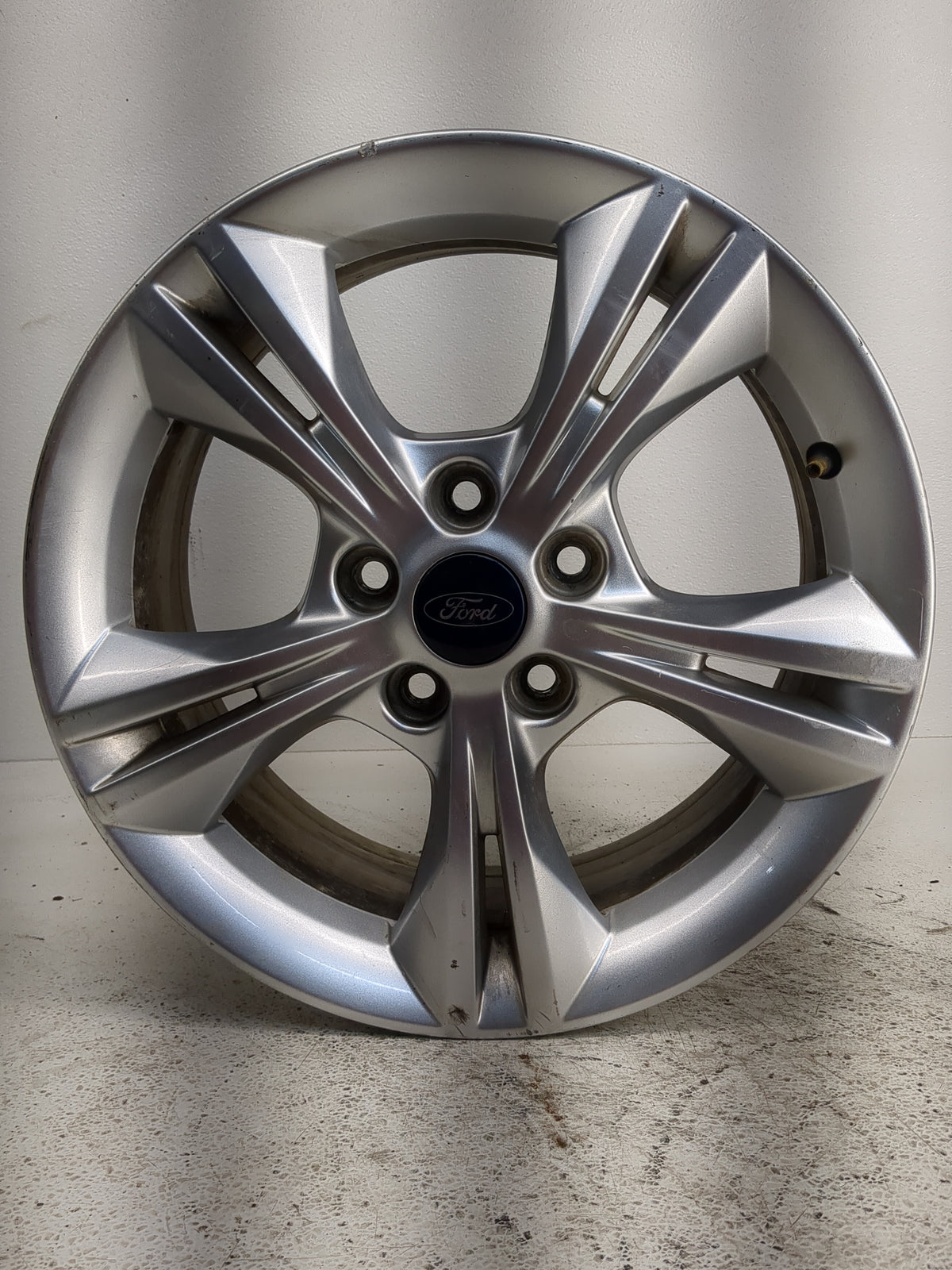 2012-2014 Ford Focus Oem Wheel Rim 1223583 - Oemusedautoparts1.com