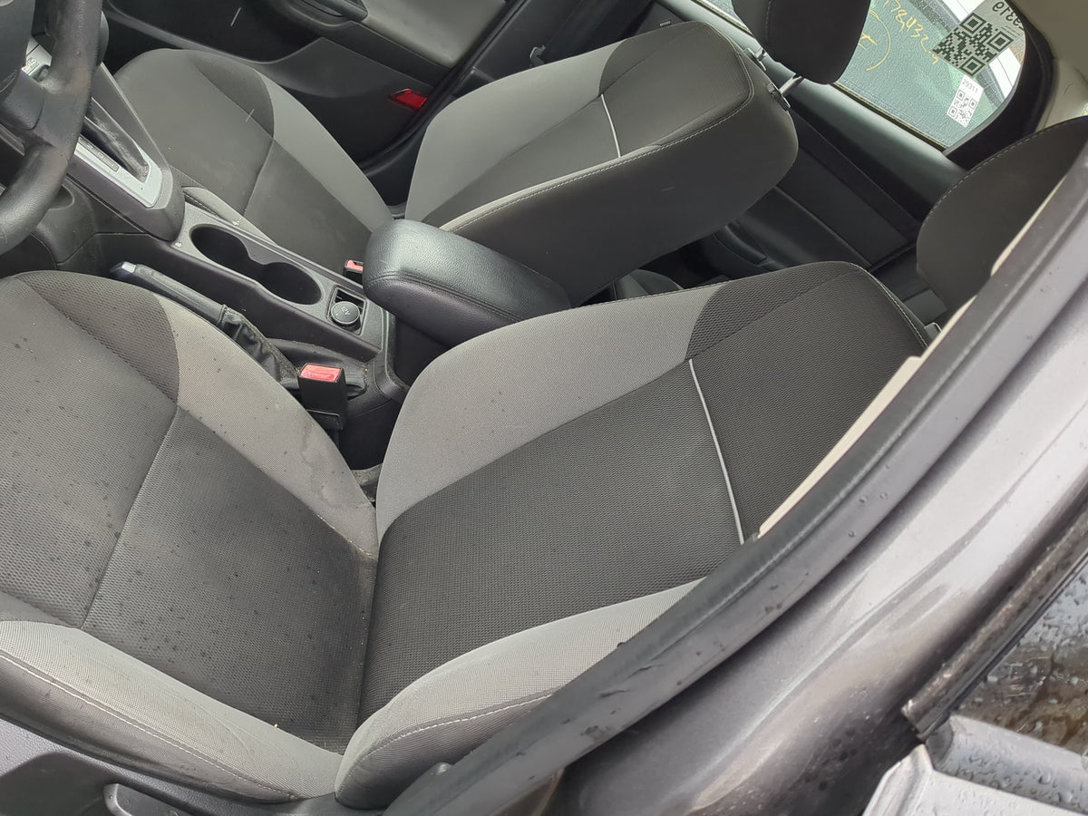 2013-2014 Ford Focus Driver Front Seat Oem 1223971 - Oemusedautoparts1.com