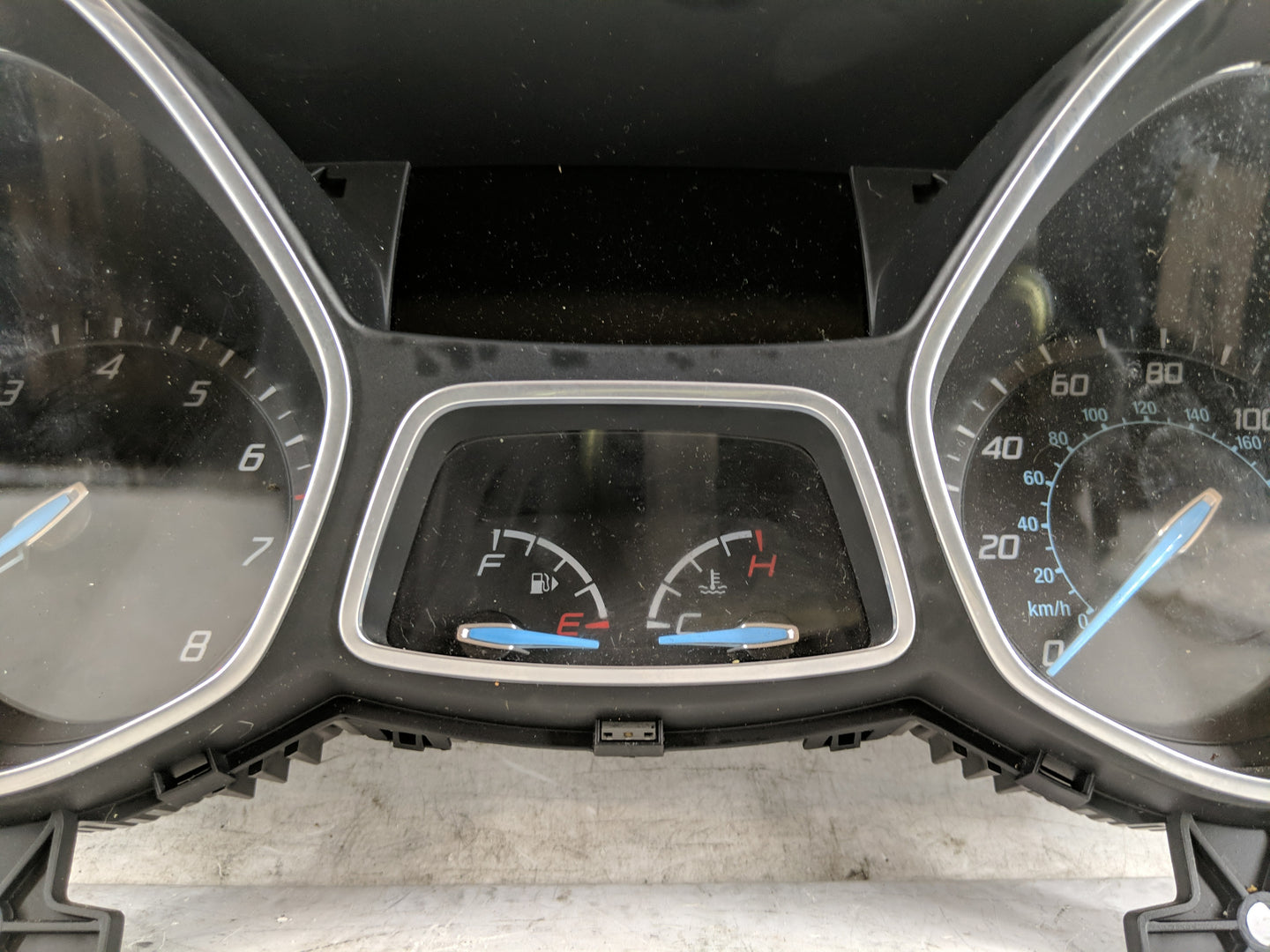 2013-2014 Ford Focus Instrument Cluster Speedometer Gauges P/N:CM5T-10849-CTC Fits Fits 2013 2014 OEM Used Auto Parts - Oemu