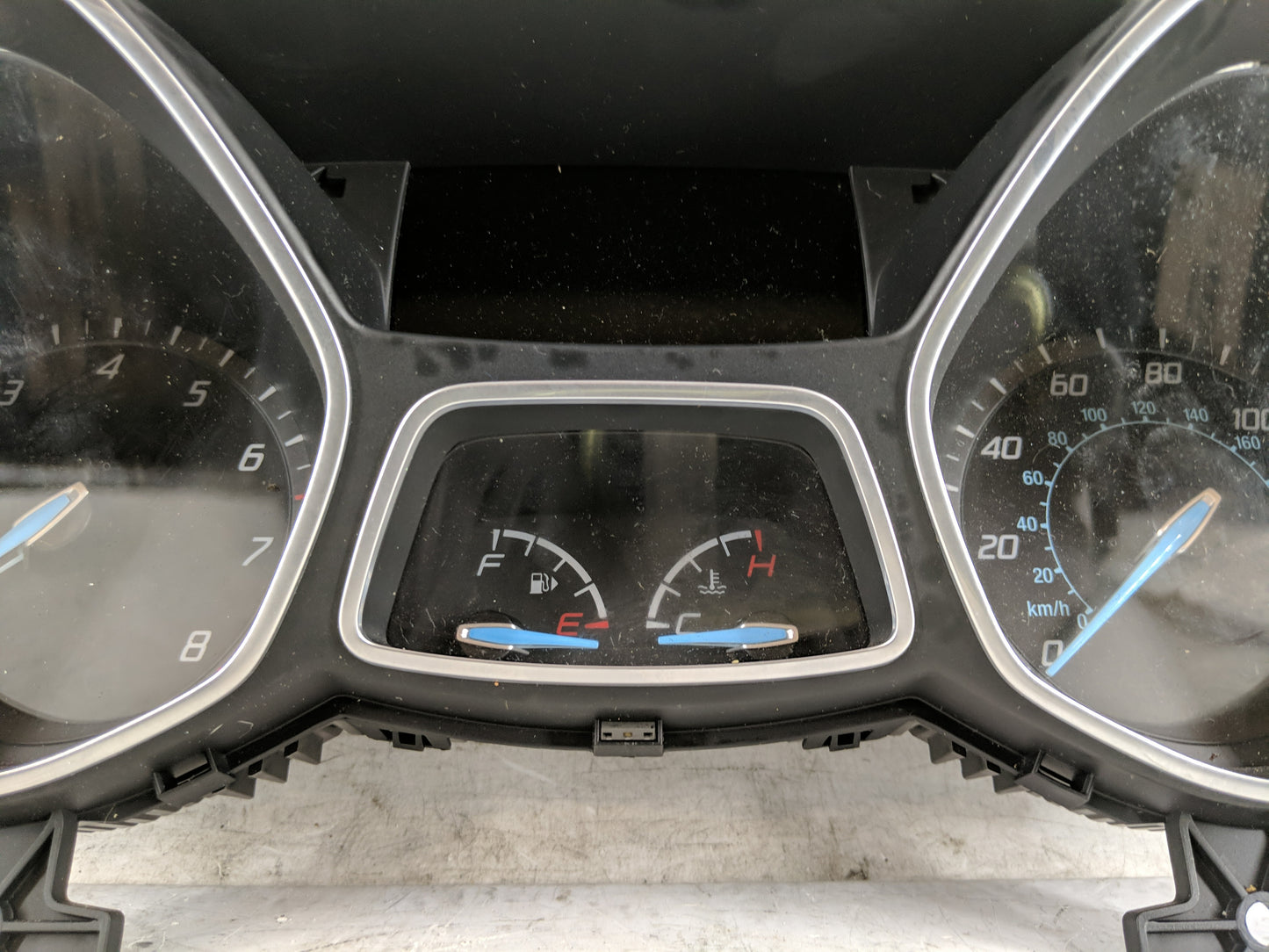 2013-2014 Ford Focus Instrument Cluster Speedometer Gauges P/N:CM5T-10849-CTC Fits Fits 2013 2014 OEM Used Auto Parts - Oemu