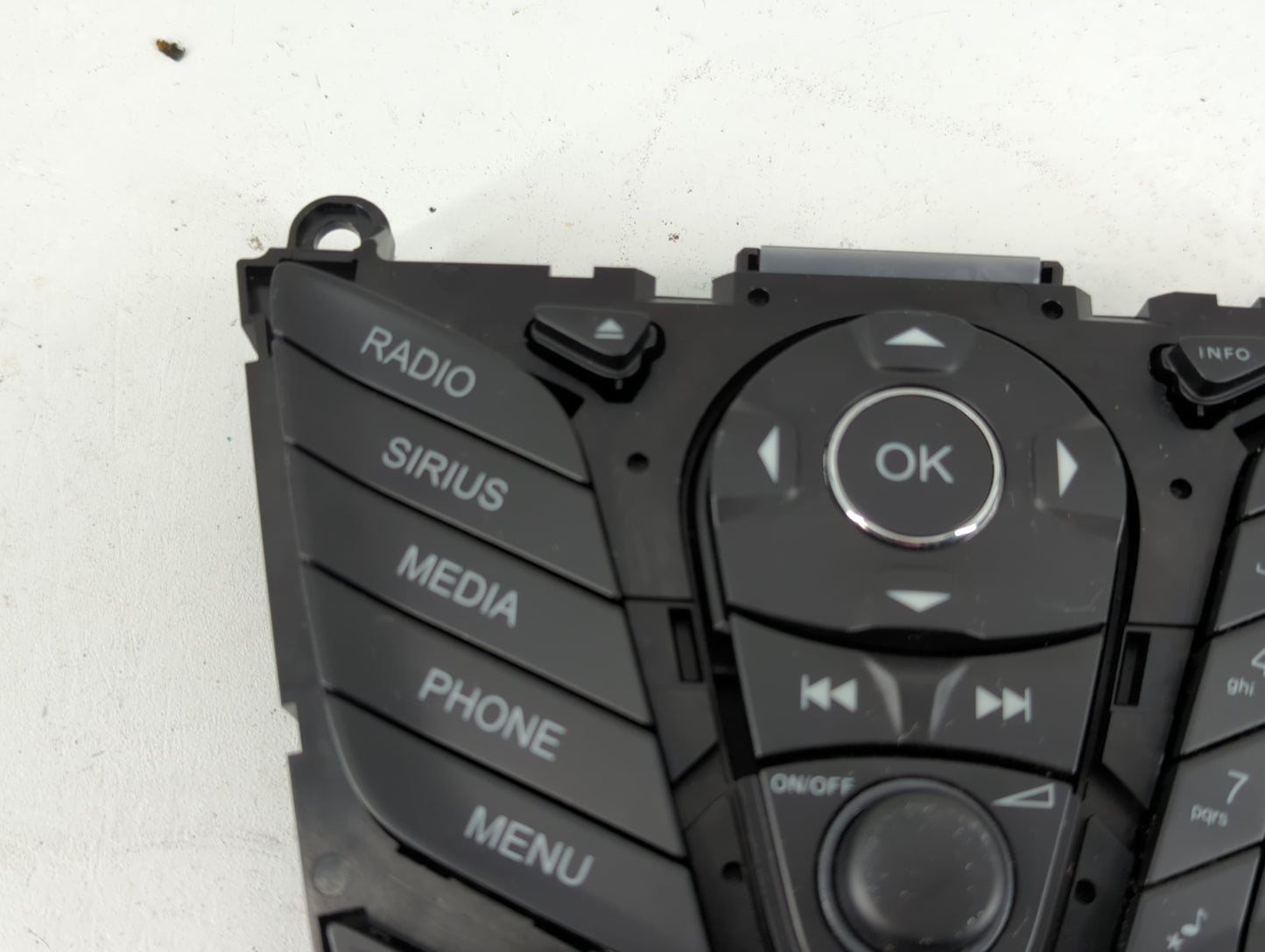 2013-2014 Ford Focus Radio AM FM Cd Player Receiver Replacement P/N:DM5T18K811KA Fits Fits 2013 2014 OEM Used Auto Parts - O