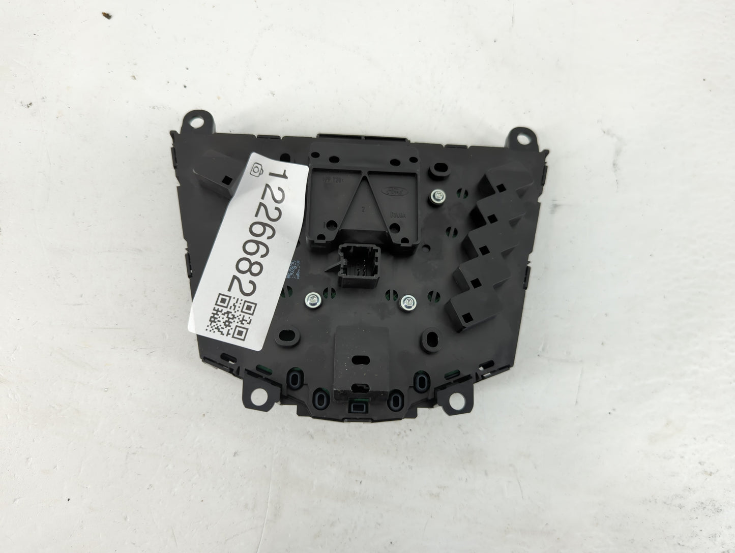 2013-2014 Ford Focus Radio AM FM Cd Player Receiver Replacement P/N:DM5T18K811KA Fits Fits 2013 2014 OEM Used Auto Parts - O