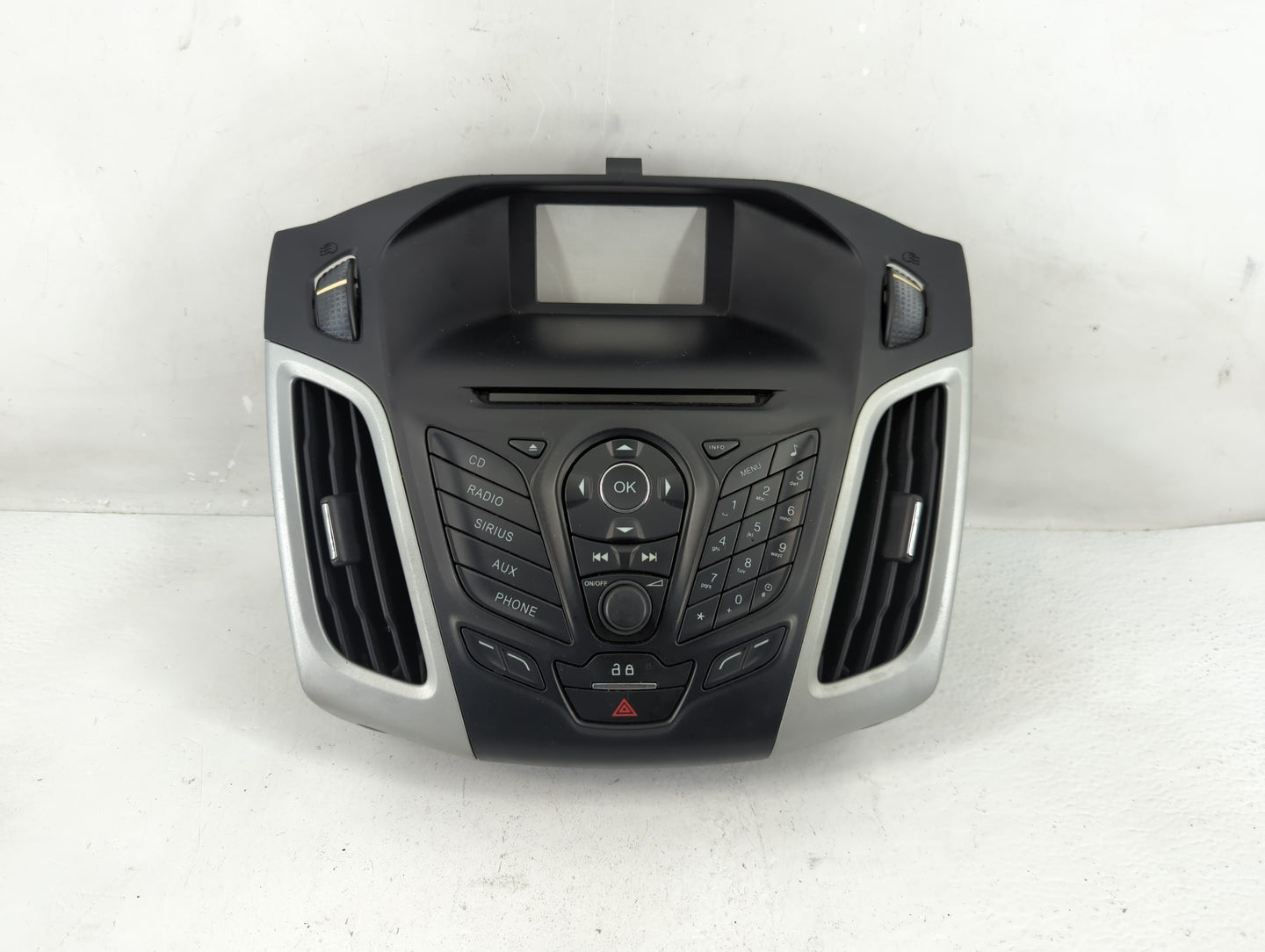 2012-2013 Ford Focus Radio AM FM Cd Player Receiver Replacement P/N:CM5T18K811KC Fits Fits 2012 2013 OEM Used Auto Parts - O