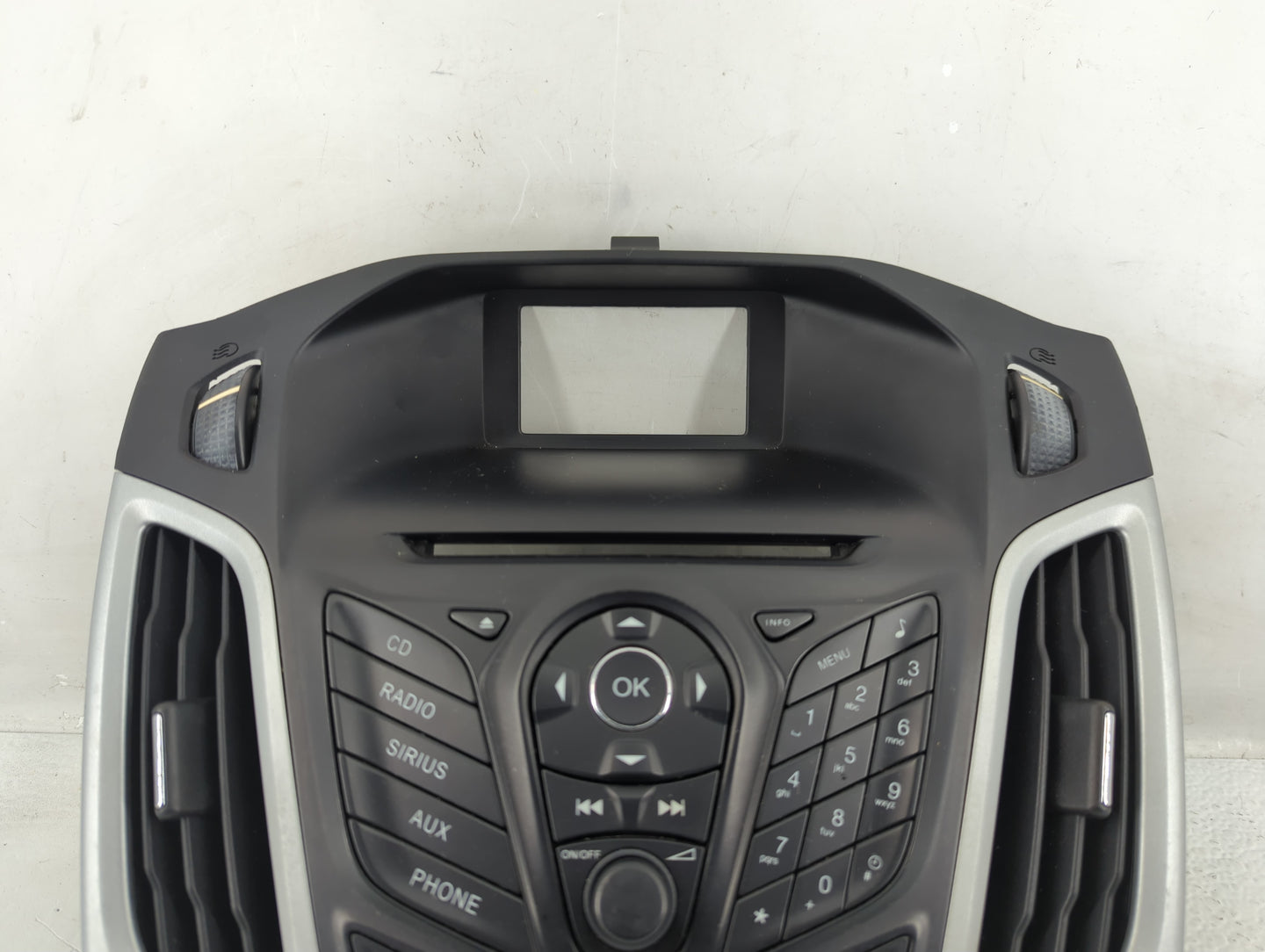 2012-2013 Ford Focus Radio AM FM Cd Player Receiver Replacement P/N:CM5T18K811KC Fits Fits 2012 2013 OEM Used Auto Parts - O