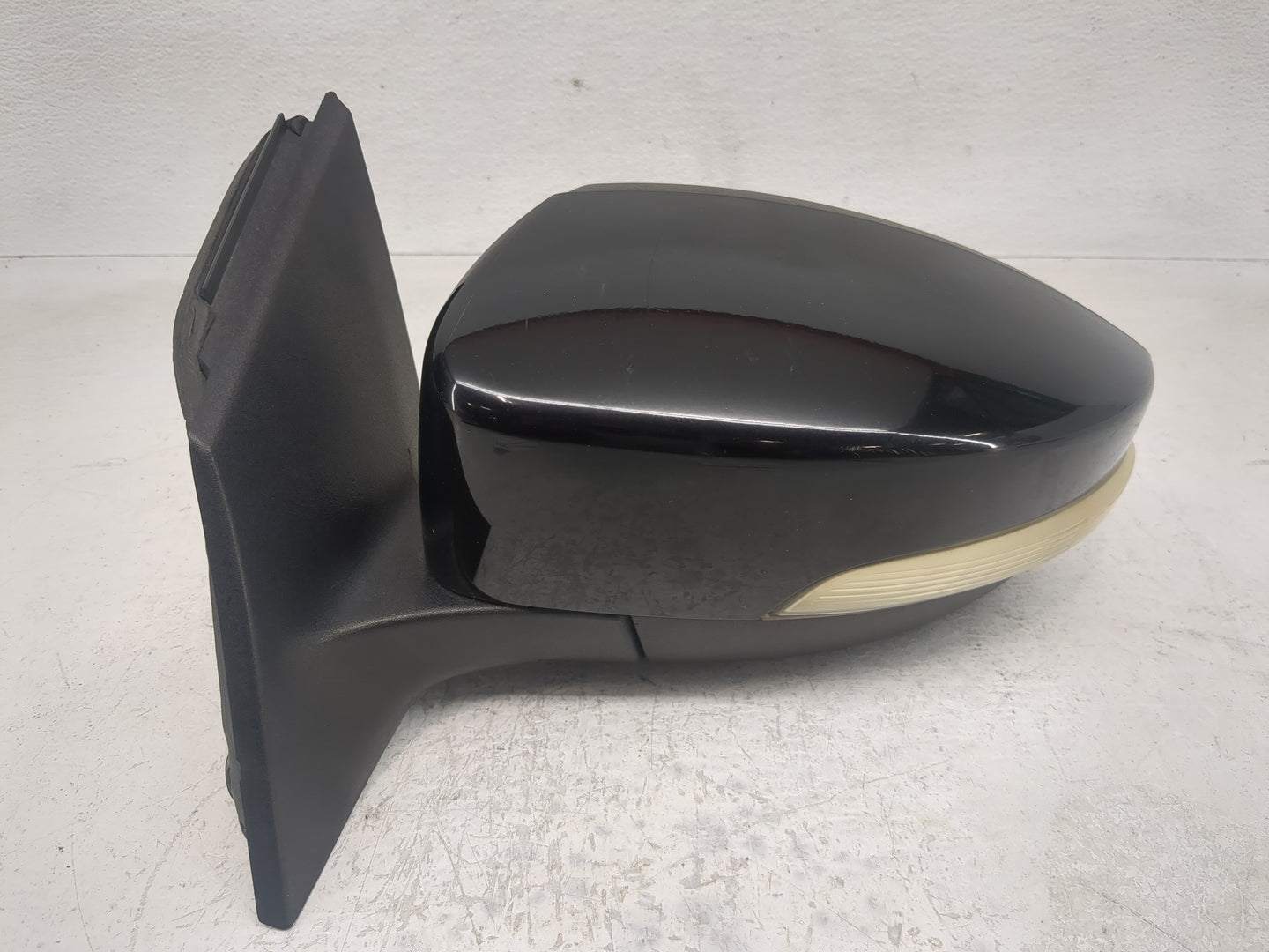2012-2014 Ford Focus Side Mirror Replacement Driver Left View Door Mirror P/N:CM51 17683 Fits Fits 2012 2013 2014 OEM Used A