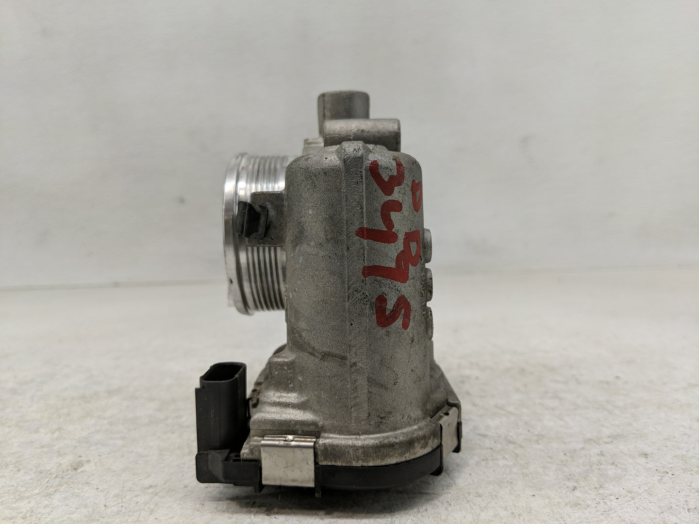 2013 Ford Focus Throttle Body Fits OEM Used Auto Parts - Oemusedautoparts1.com