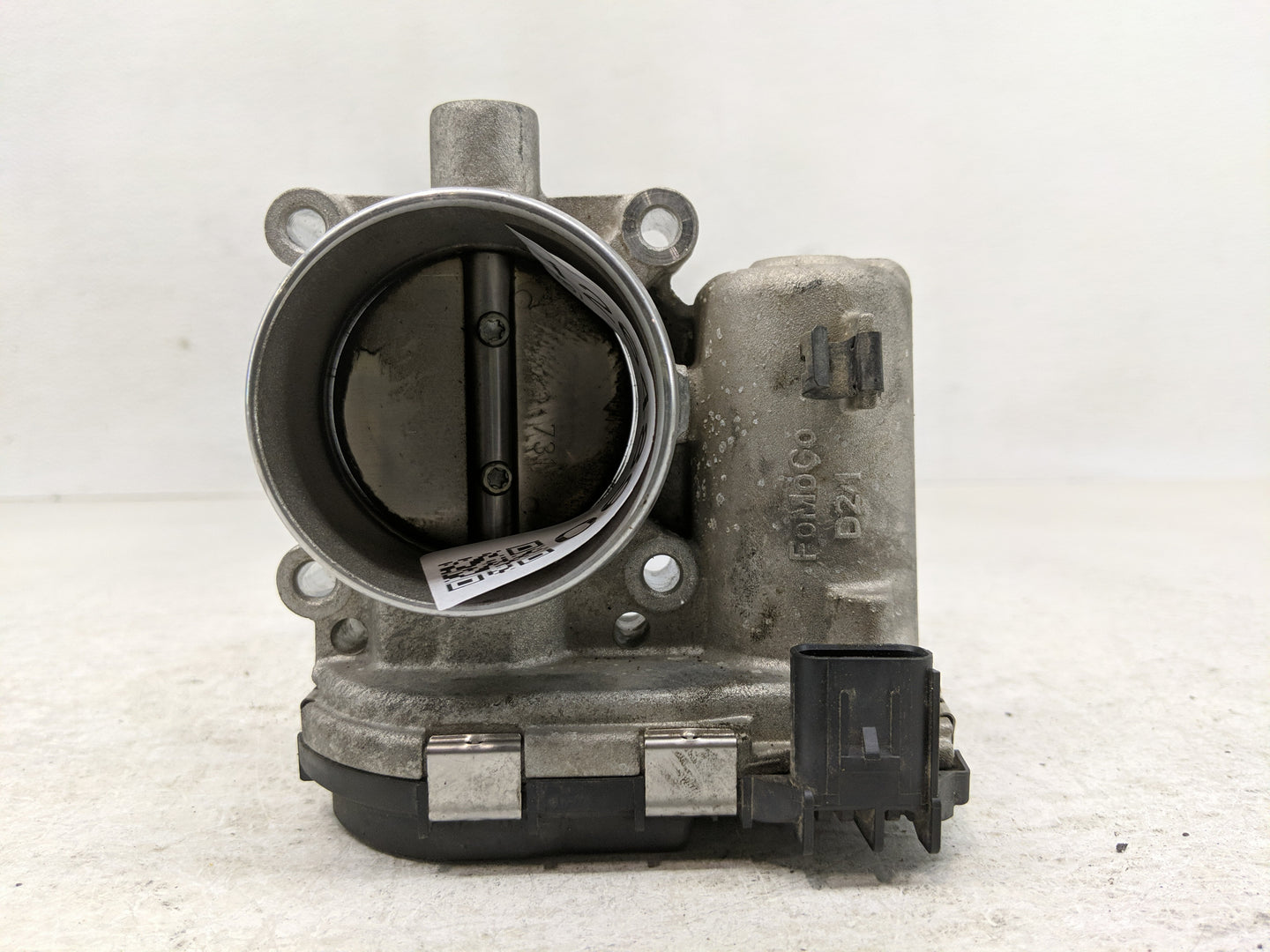 2013 Ford Focus Throttle Body Fits OEM Used Auto Parts - Oemusedautoparts1.com
