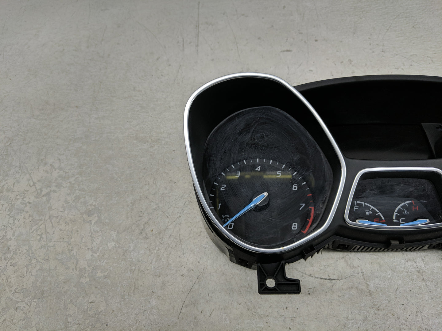 2013-2014 Ford Focus Instrument Cluster Speedometer Gauges P/N:CM5T-10849-CTB Fits Fits 2013 2014 OEM Used Auto Parts - Oemu