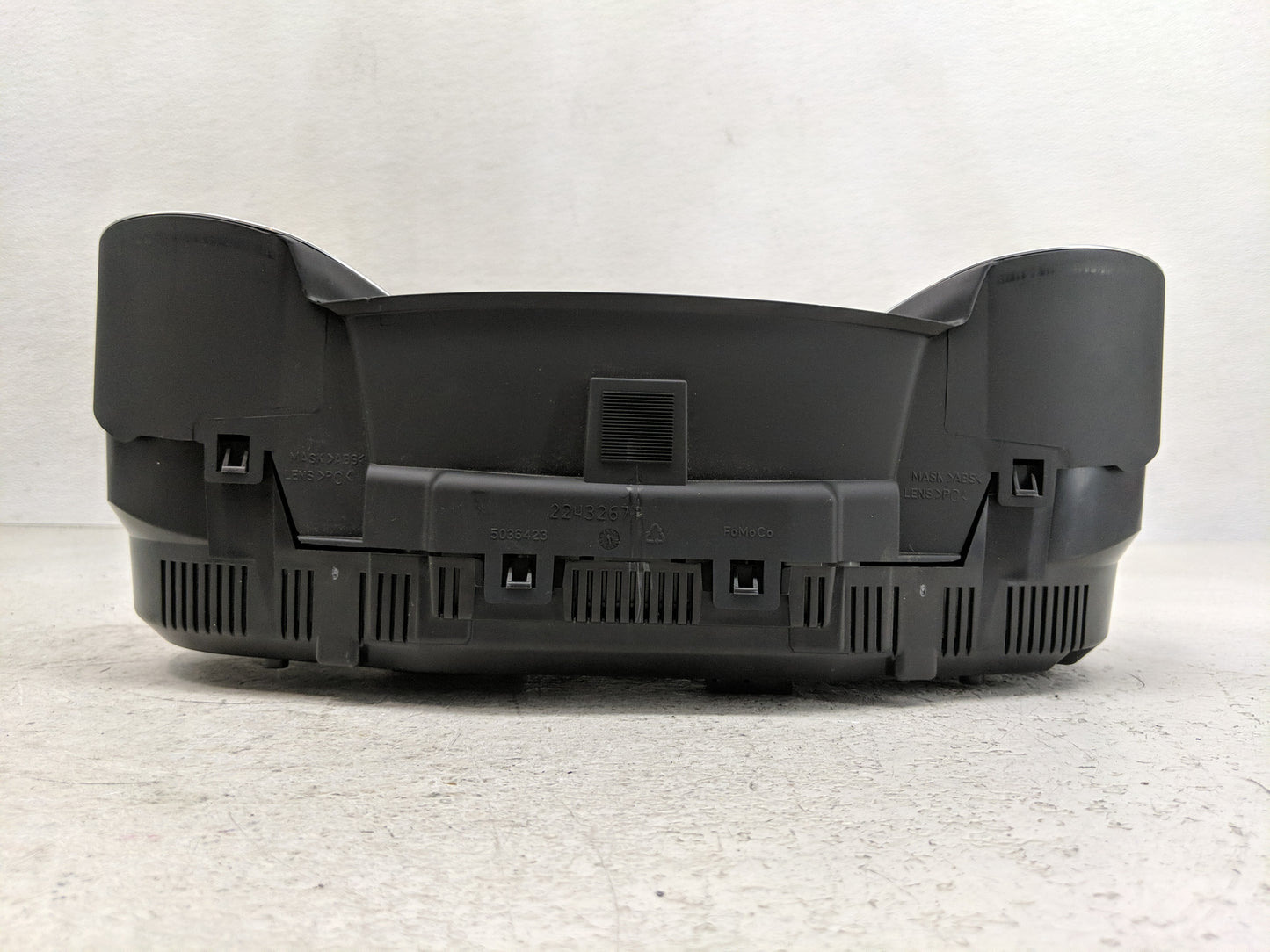 2013-2014 Ford Focus Instrument Cluster Speedometer Gauges P/N:CM5T-10849-CTB Fits Fits 2013 2014 OEM Used Auto Parts - Oemu