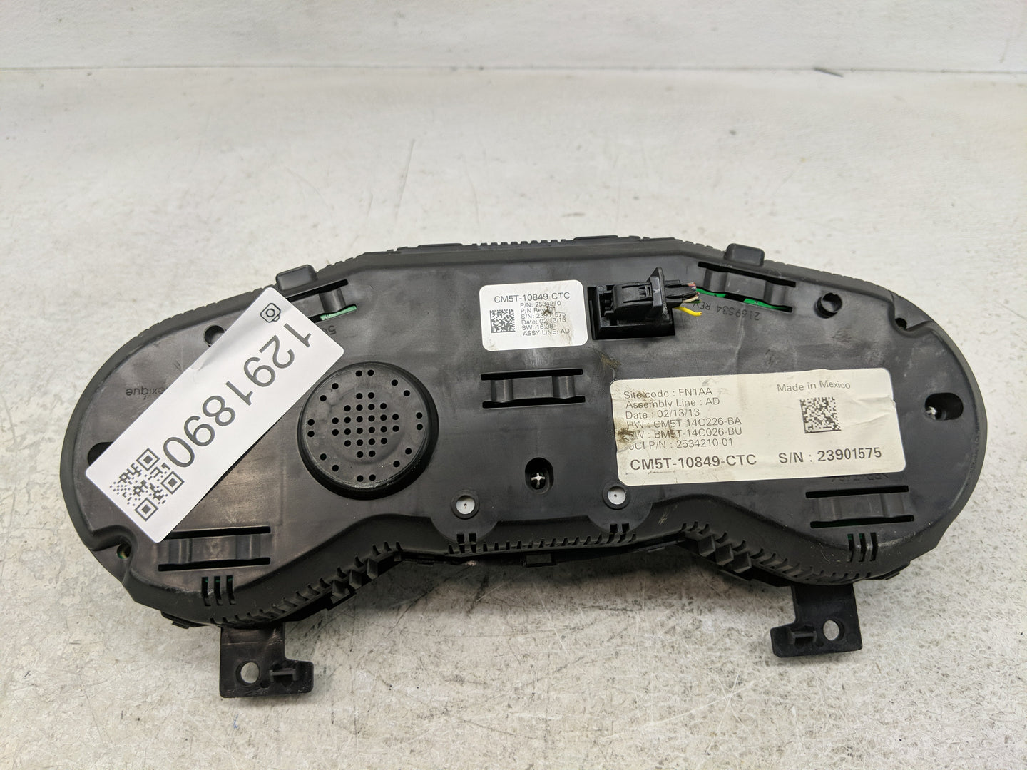 2013-2014 Ford Focus Instrument Cluster Speedometer Gauges P/N:CM5T-10849-CTC Fits Fits 2013 2014 OEM Used Auto Parts - Oemu