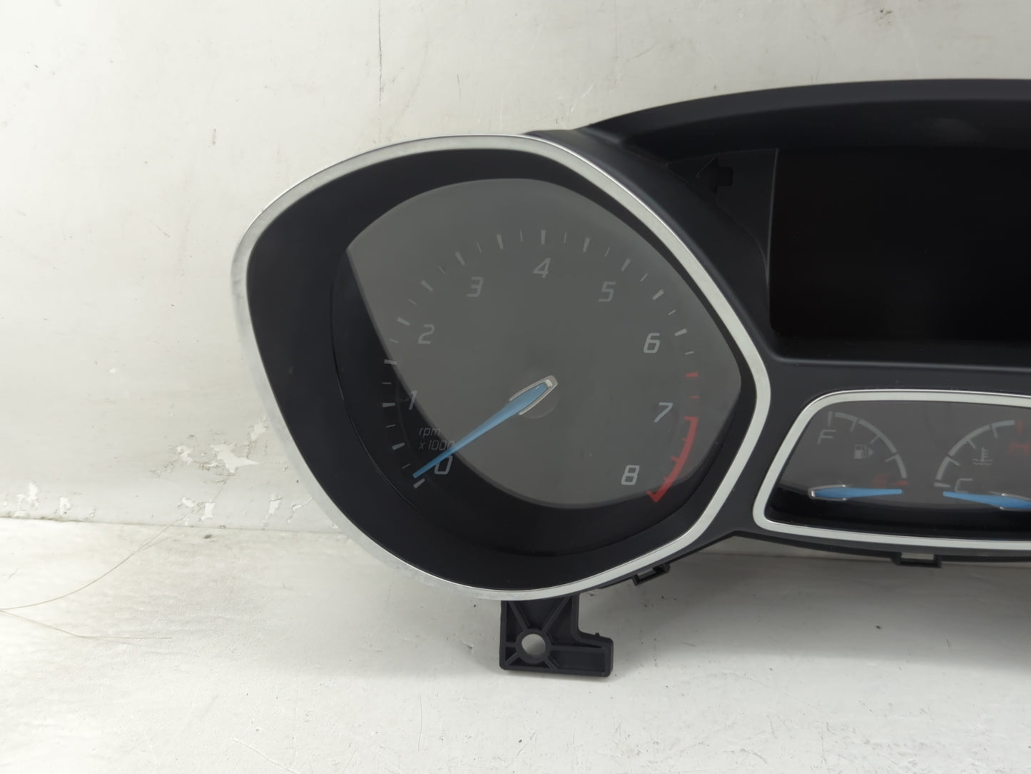 2013-2014 Ford Focus Instrument Cluster Speedometer Gauges P/N:CM5T-10849-CTB Fits Fits 2013 2014 OEM Used Auto Parts - Oemu