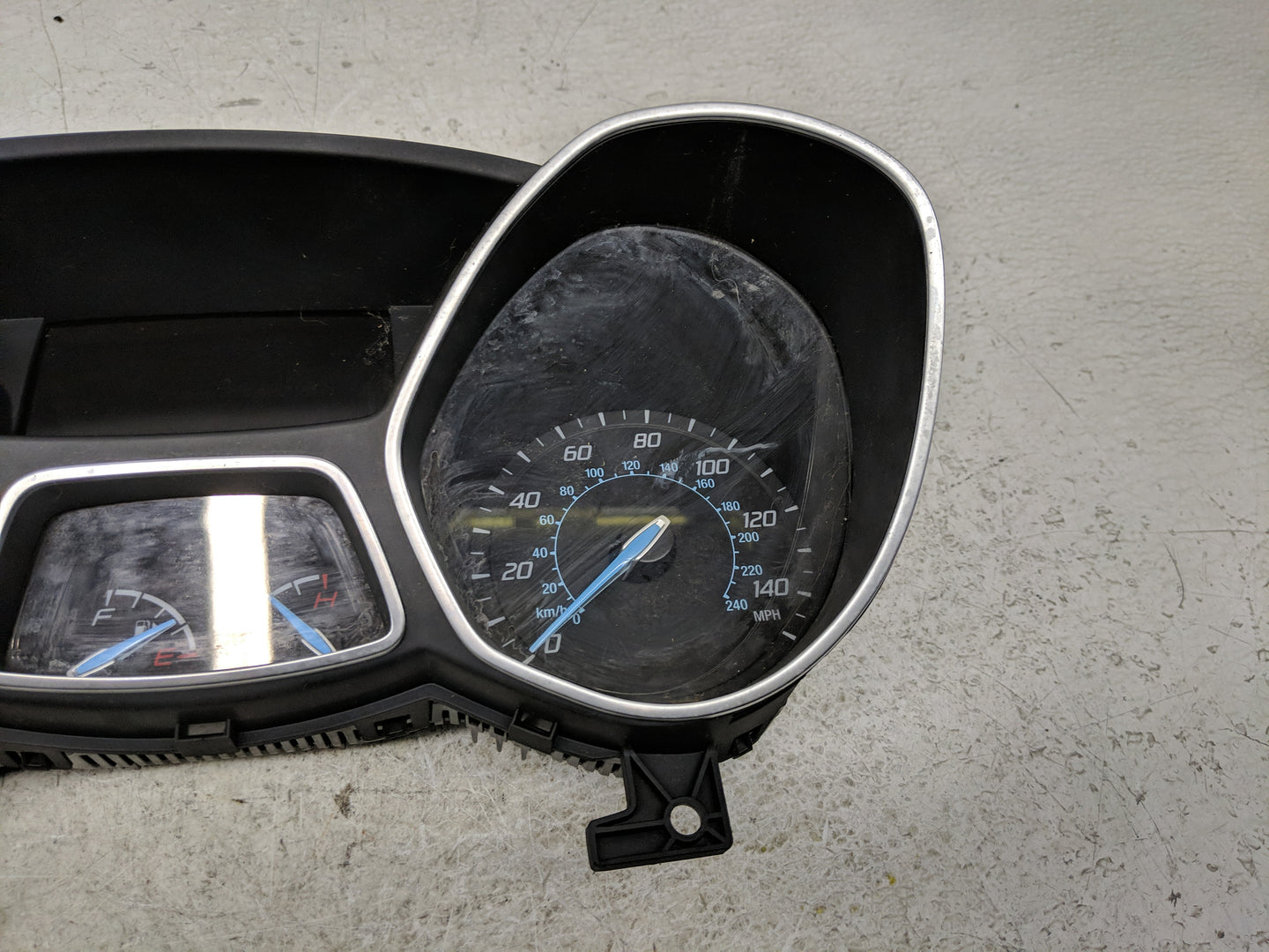 2013-2014 Ford Focus Instrument Cluster Speedometer Gauges P/N:CM5T-10849-CTC Fits Fits 2013 2014 OEM Used Auto Parts - Oemu