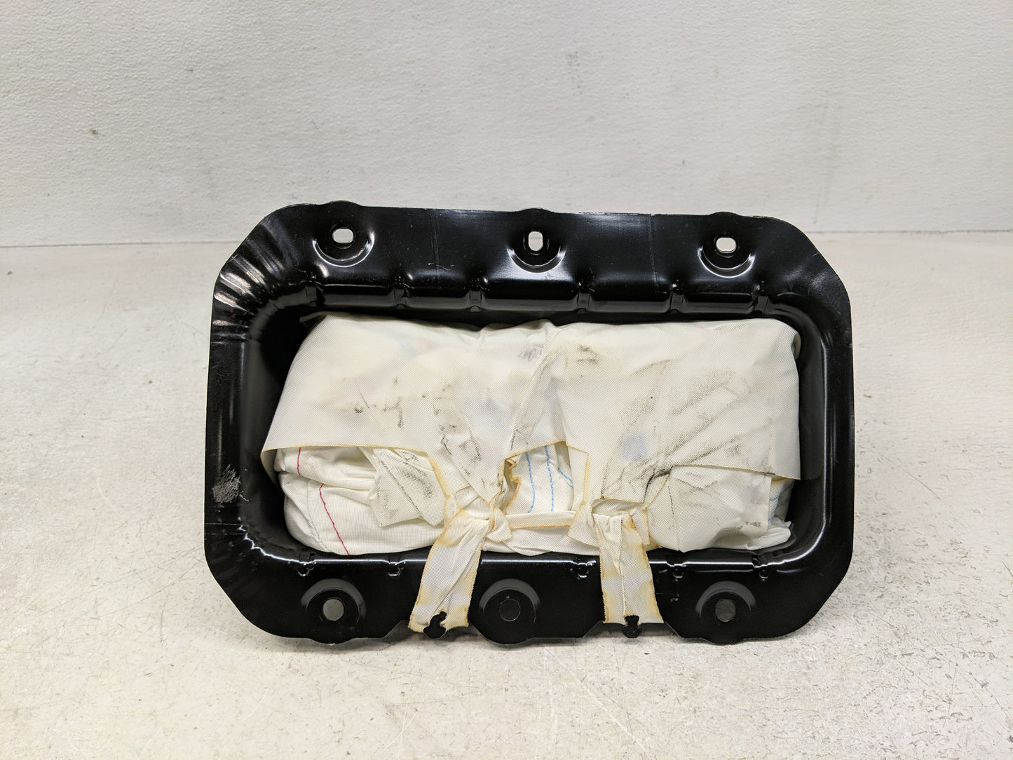 2013-2014 Ford Focus Air Bag Passenger Right Dashboard OEM P/N:DM51-A044A74-DD Fits Fits 2013 2014 OEM Used Auto Parts - Oem