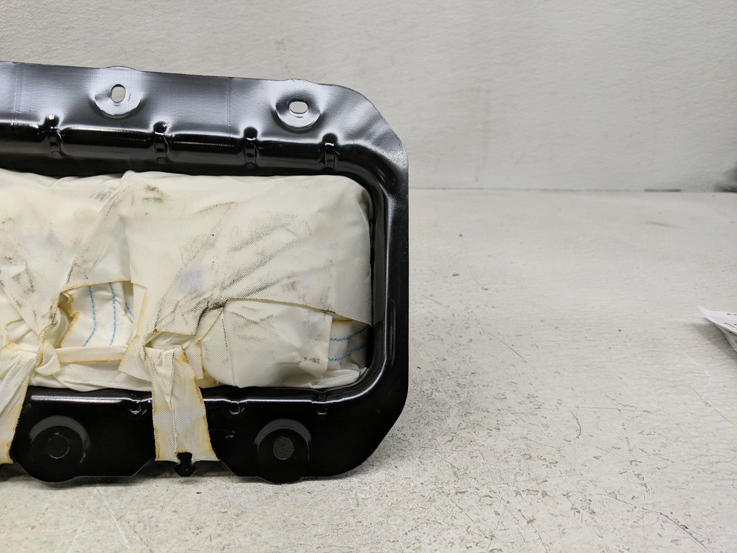 2013-2014 Ford Focus Air Bag Passenger Right Dashboard OEM P/N:DM51-A044A74-DD Fits Fits 2013 2014 OEM Used Auto Parts - Oem