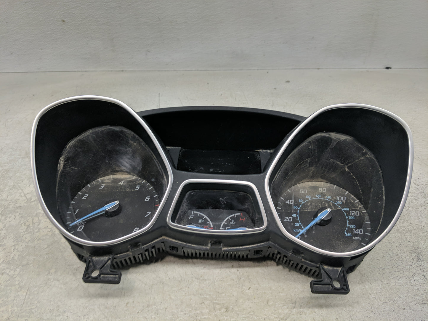 2013-2014 Ford Focus Instrument Cluster Speedometer Gauges Fits Fits 2013 2014 OEM Used Auto Parts - Oemusedautoparts1.com