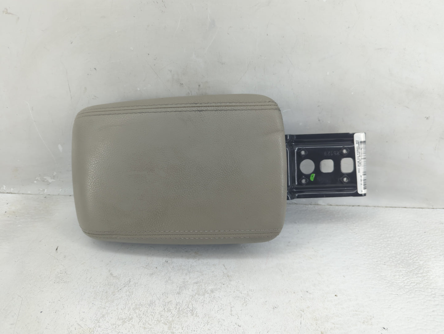 2013 Ford Focus Center Console Armrest Cover Lid Fits OEM Used Auto Parts - Oemusedautoparts1.com