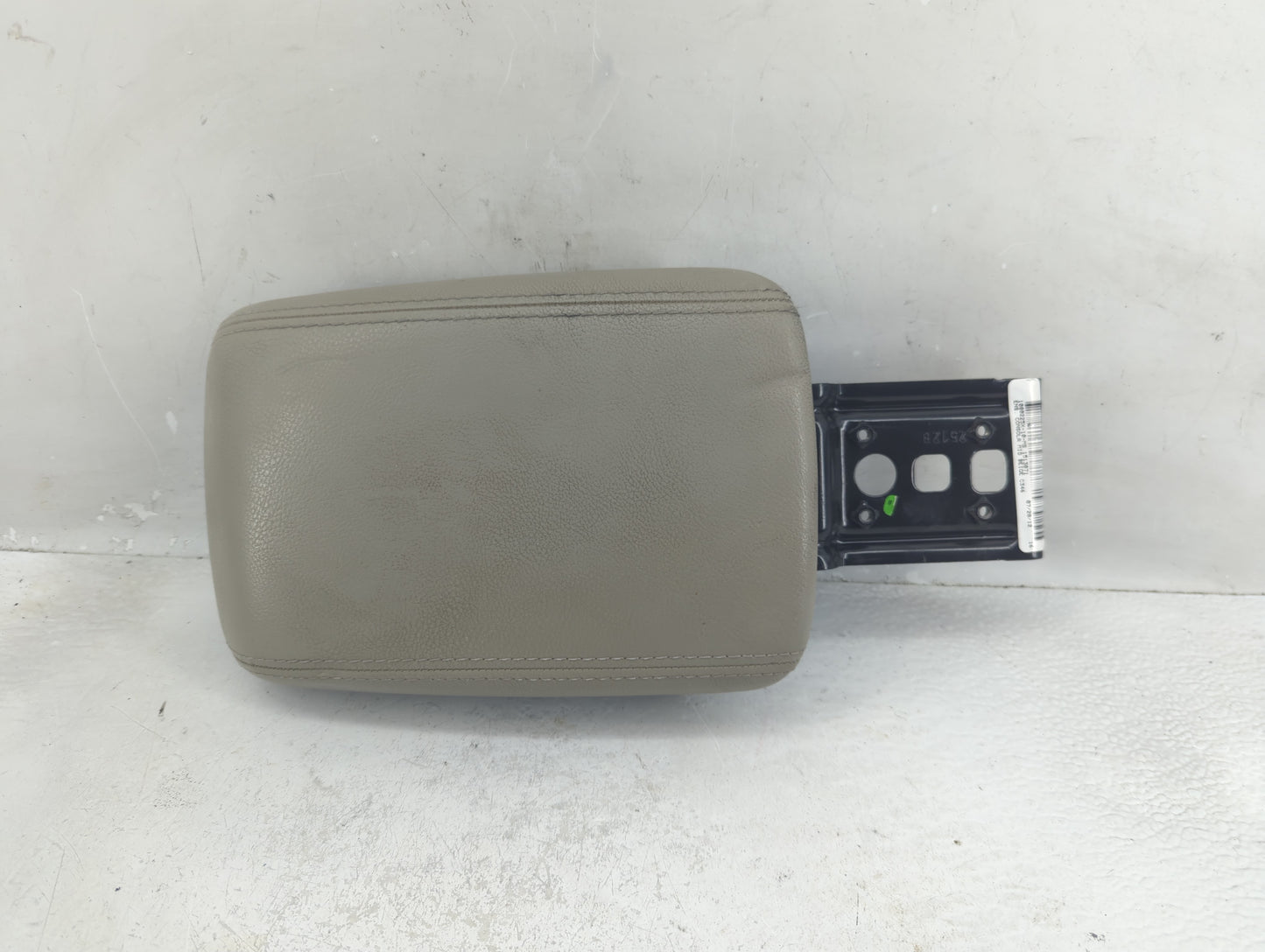 2013 Ford Focus Center Console Armrest Cover Lid Fits OEM Used Auto Parts - Oemusedautoparts1.com