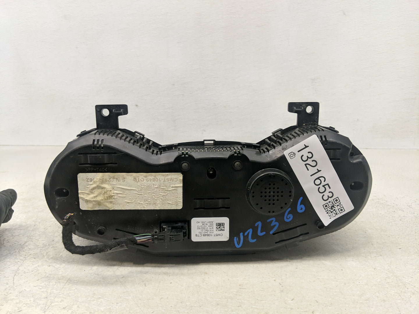 2013-2014 Ford Focus Instrument Cluster Speedometer Gauges P/N:CM5T-10849-CTB Fits Fits 2013 2014 OEM Used Auto Parts - Oemu