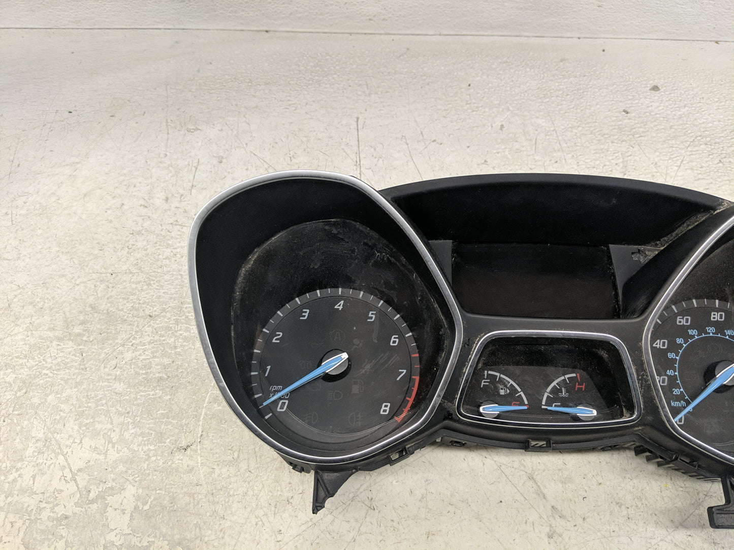 2013-2014 Ford Focus Instrument Cluster Speedometer Gauges P/N:CM5T-10849-CTC Fits Fits 2013 2014 OEM Used Auto Parts - Oemu
