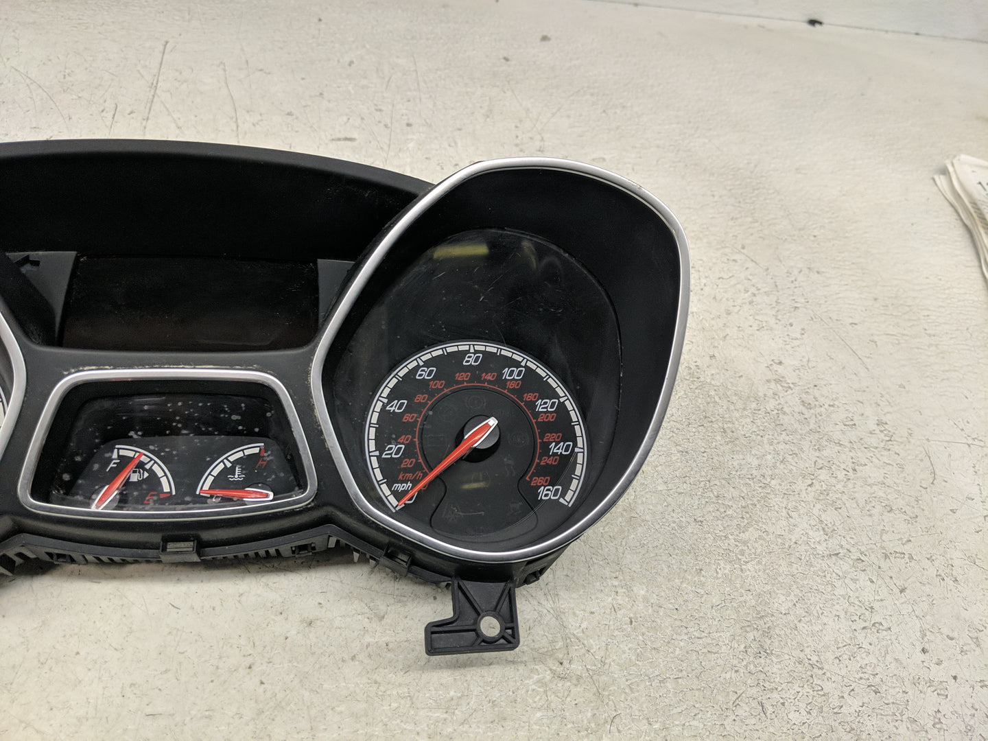 2013-2014 Ford Focus Instrument Cluster Speedometer Gauges P/N:CM5T-10849-ASD Fits Fits 2013 2014 OEM Used Auto Parts - Oemu