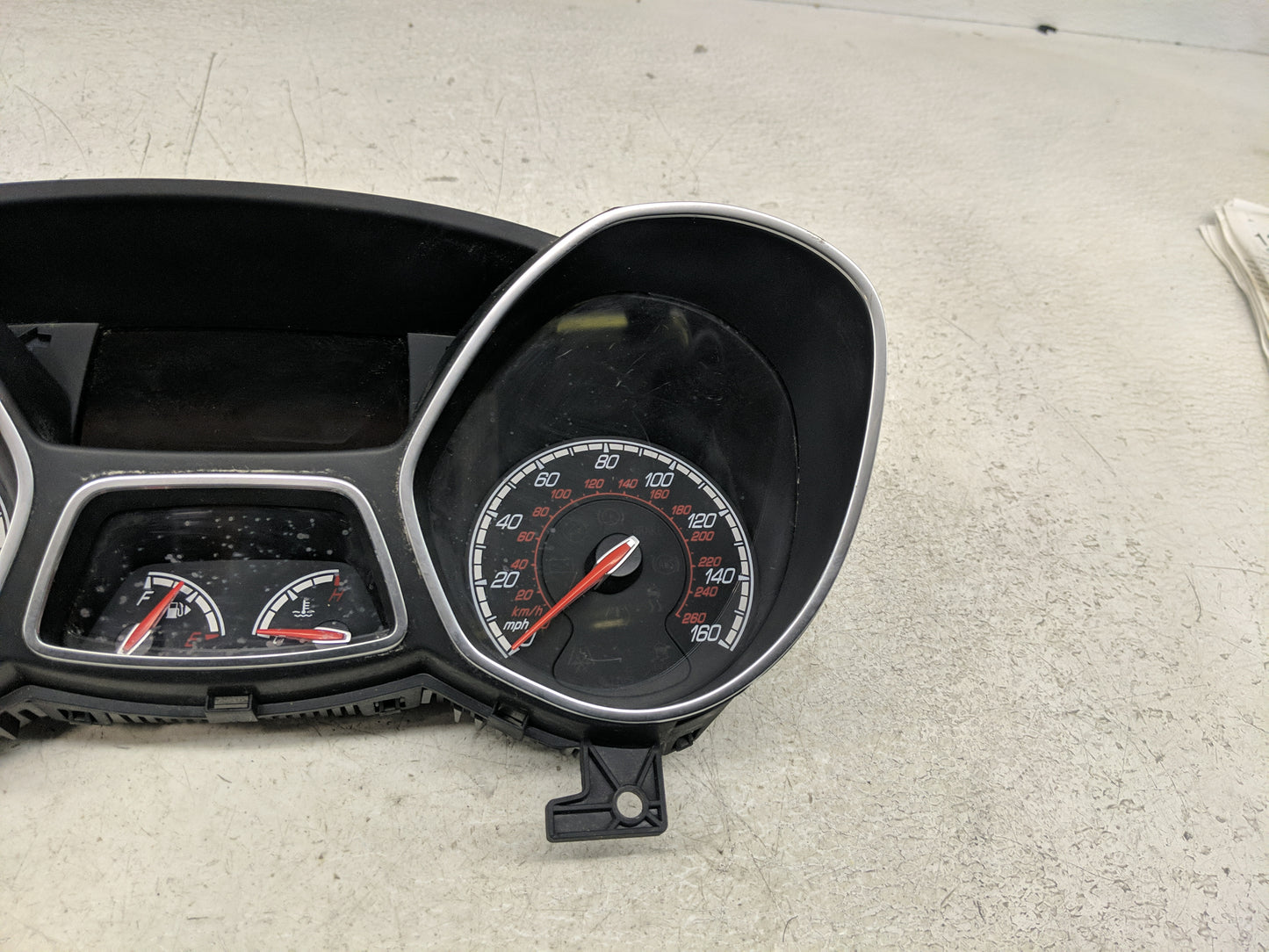 2013-2014 Ford Focus Instrument Cluster Speedometer Gauges P/N:CM5T-10849-ASD Fits Fits 2013 2014 OEM Used Auto Parts - Oemu