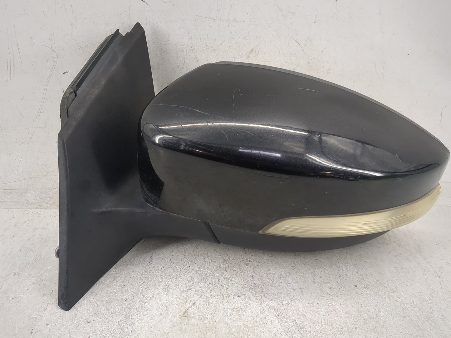 2012-2014 Ford Focus Driver Side View Mirror - Left Door Mirror OEM Used - Oemusedautoparts1.com