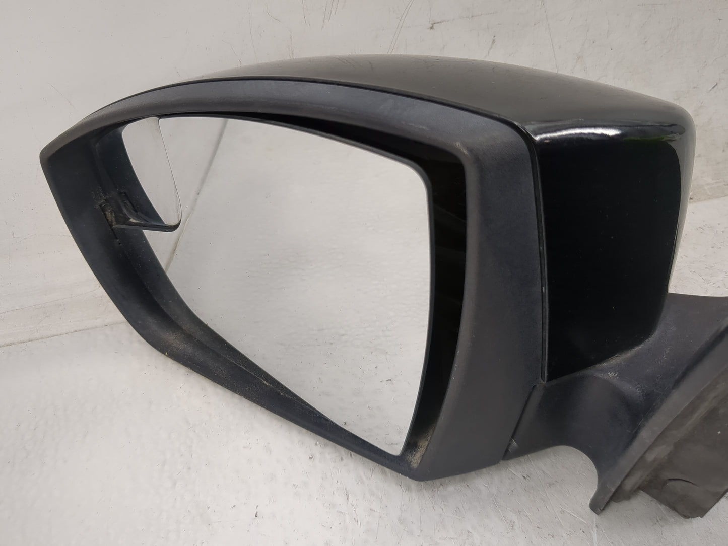 2012-2014 Ford Focus Driver Side View Mirror - Left Door Mirror OEM Used - Oemusedautoparts1.com