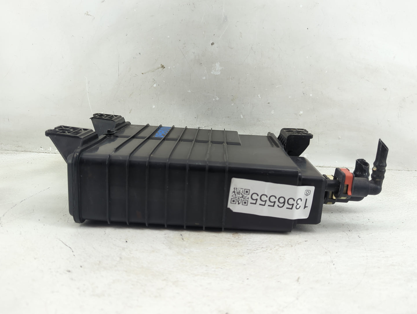 2013 Ford Focus Fuel Vapor Charcoal Canister 1356555 - Oemusedautoparts1.com