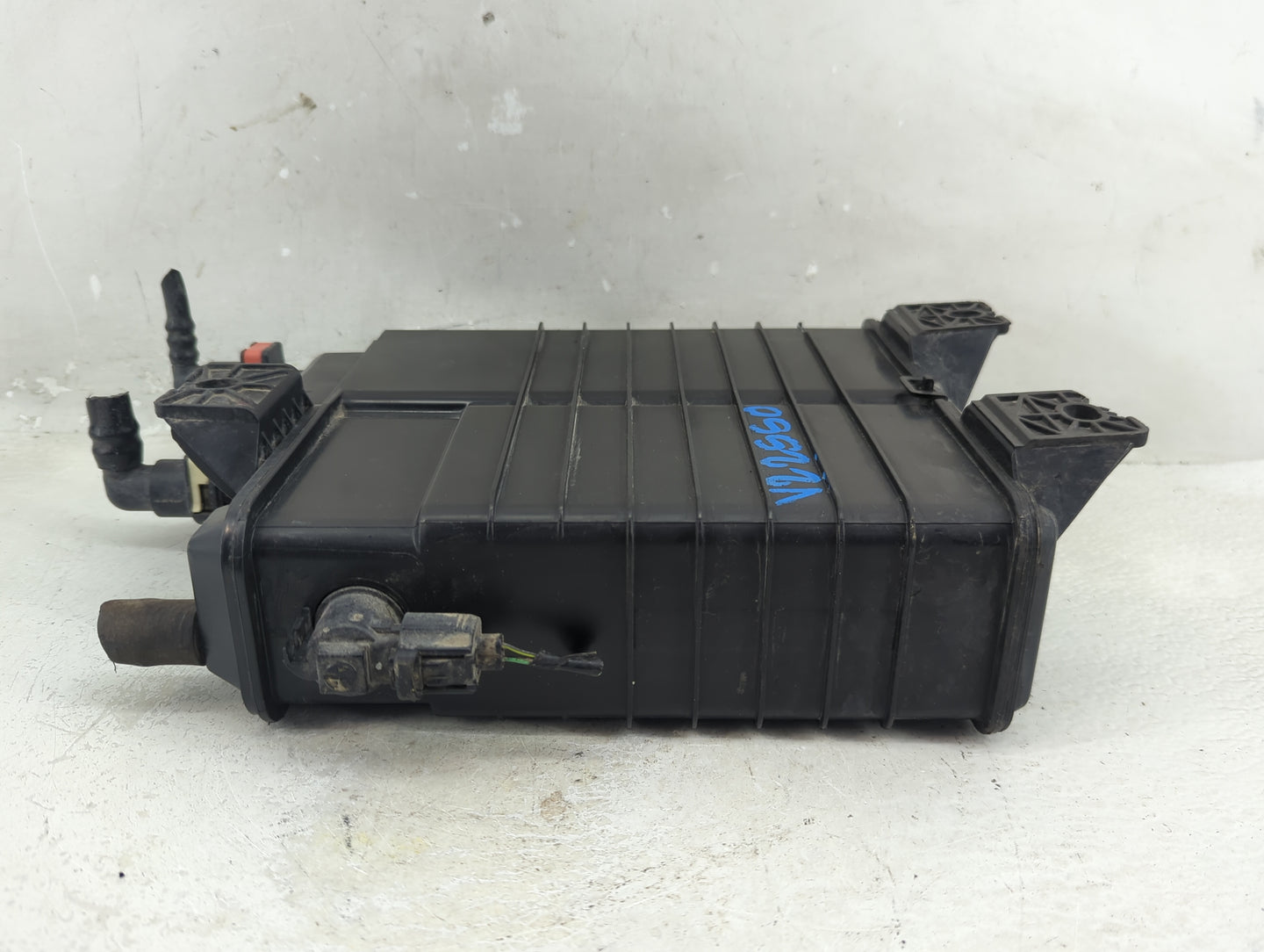 2013 Ford Focus Fuel Vapor Charcoal Canister - Oemusedautoparts1.com