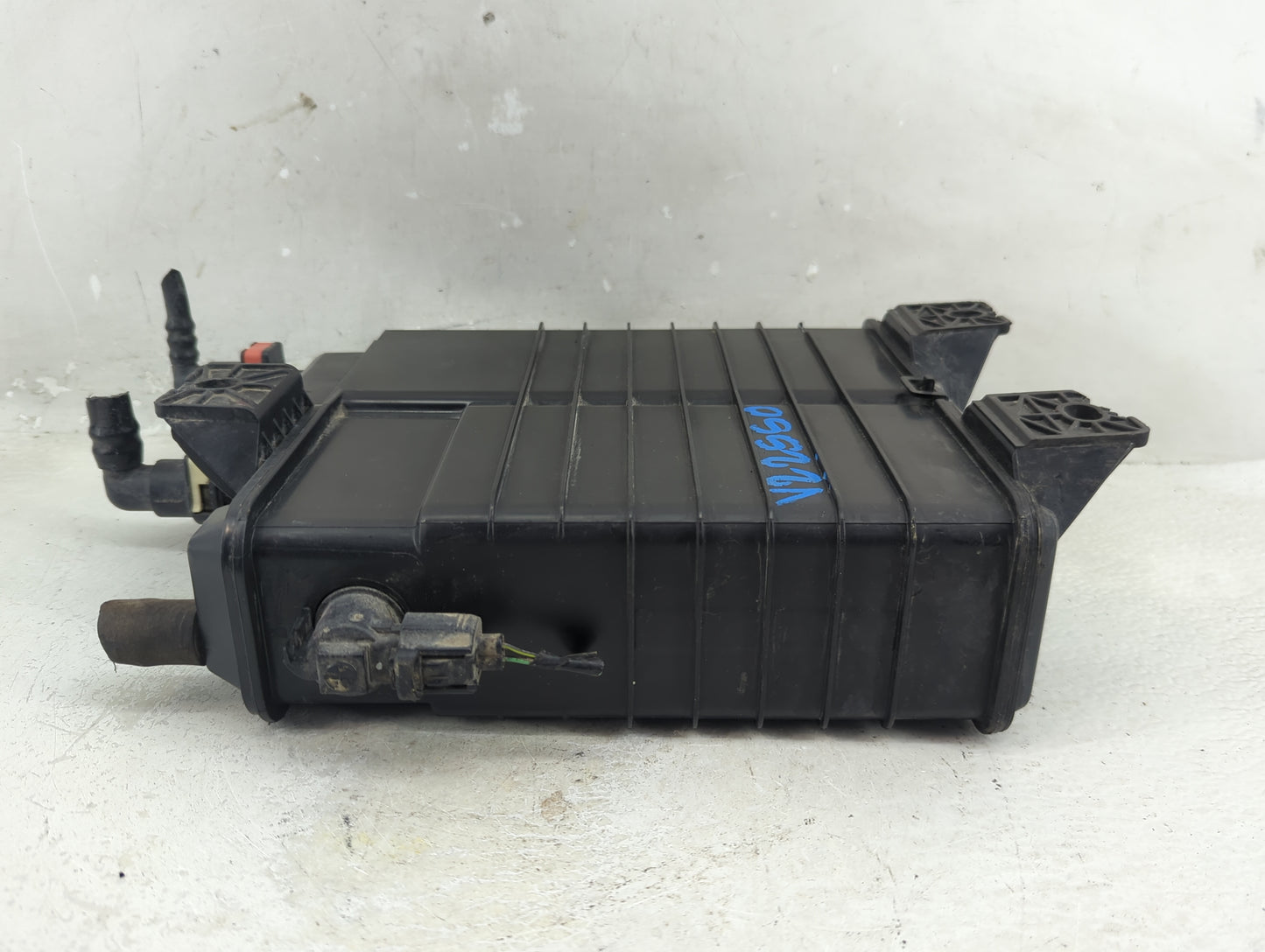 2013 Ford Focus Fuel Vapor Charcoal Canister 1356555 - Oemusedautoparts1.com