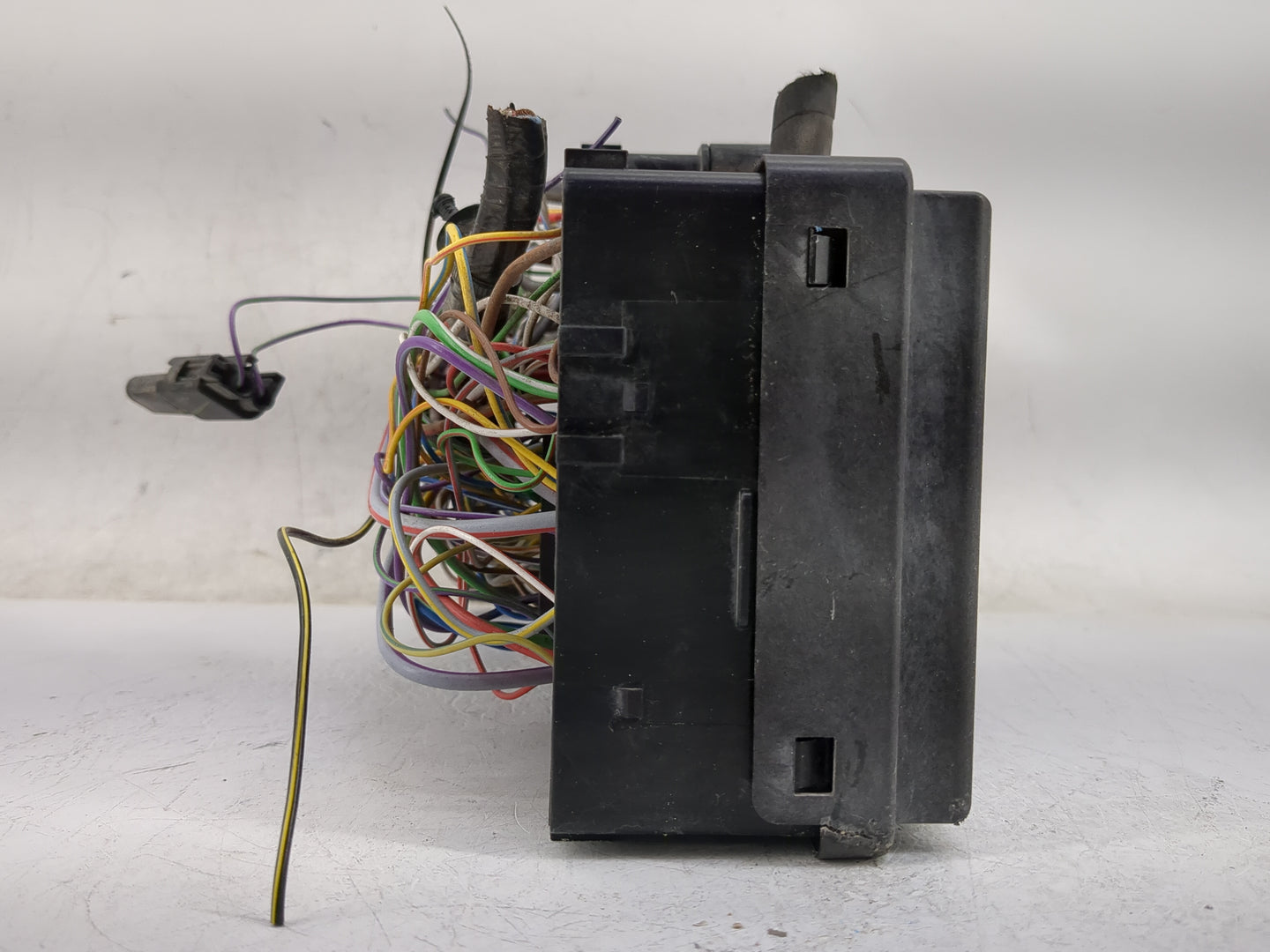 2012-2014 Ford Focus Fusebox Fuse Box Panel Relay Module Fits Fits 2012 2013 2014 OEM Used Auto Parts - Oemusedautoparts1.co