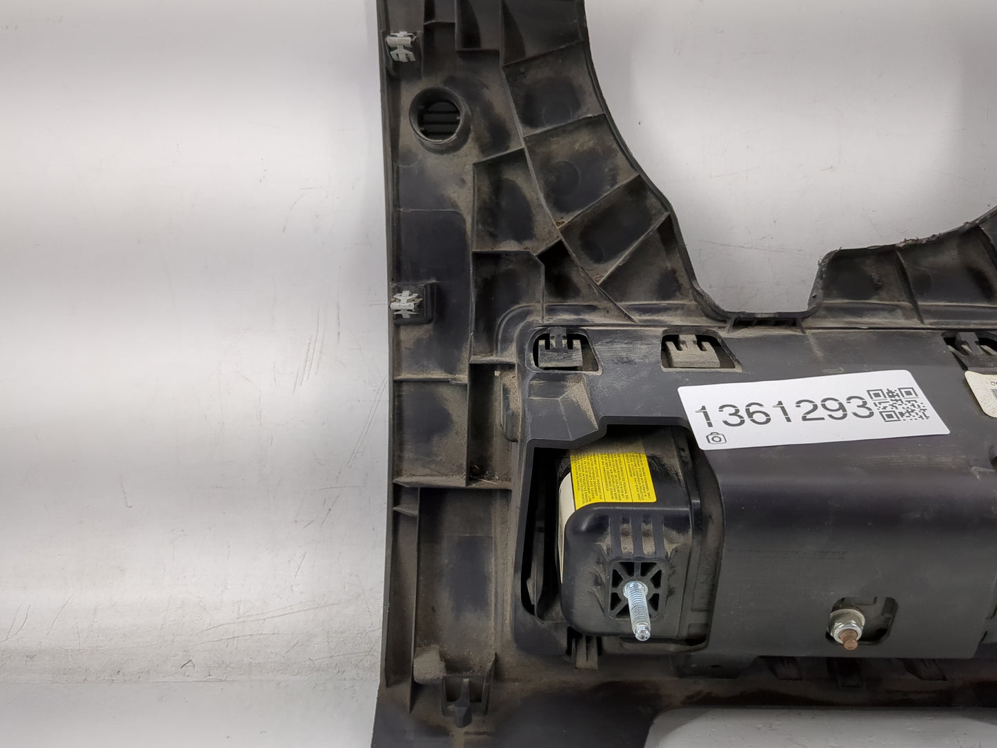 2013-2016 Ford Focus Air Bag Driver Left Knee OEM P/N:CM51-A043A88-A335BB Fits Fits 2013 2014 2015 2016 OEM Used Auto Parts 