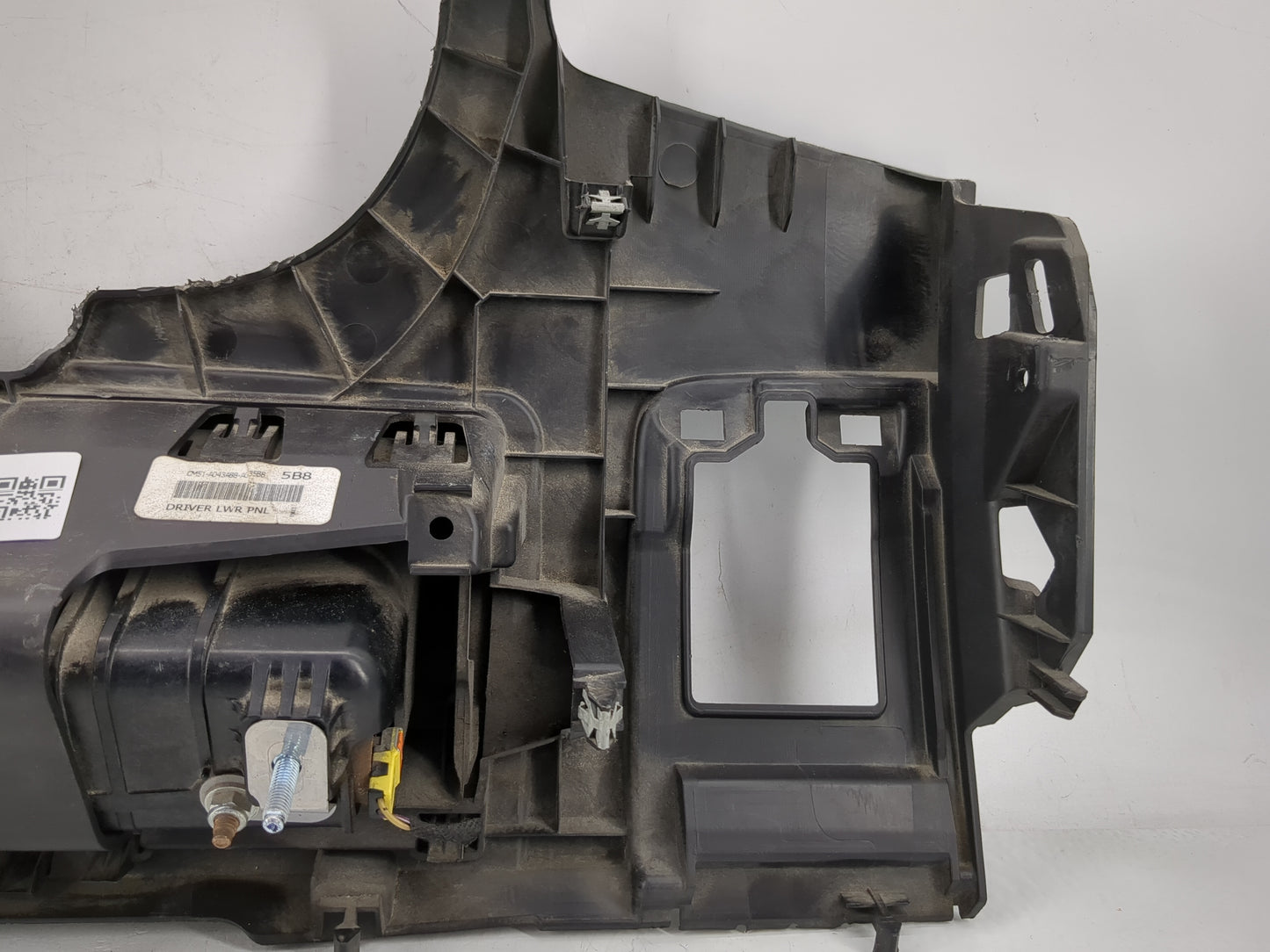 2013-2016 Ford Focus Air Bag Driver Left Knee OEM P/N:CM51-A043A88-A335BB Fits Fits 2013 2014 2015 2016 OEM Used Auto Parts 