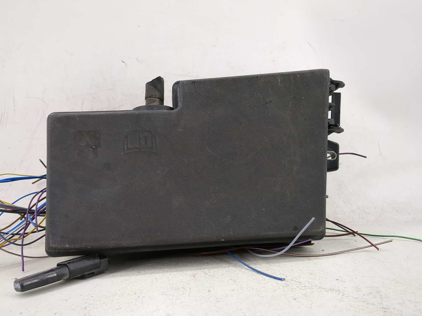 2012-2014 Ford Focus Fusebox Fuse Box Panel Relay Module Fits Fits 2012 2013 2014 OEM Used Auto Parts - Oemusedautoparts1.co
