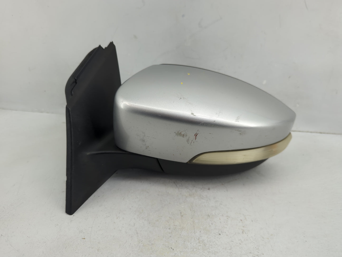 2012-2014 Ford Focus Driver Side View Mirror - Left Door Mirror OEM Used - Oemusedautoparts1.com