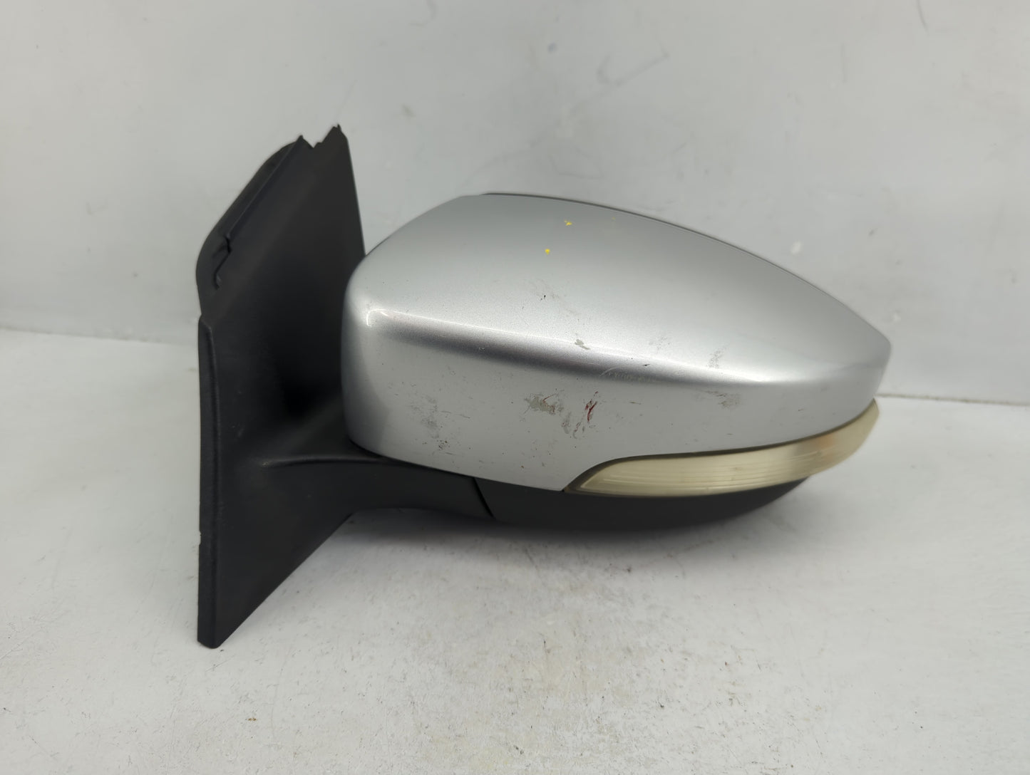 2012-2014 Ford Focus Driver Side View Mirror - Left Door Mirror OEM Used - Oemusedautoparts1.com