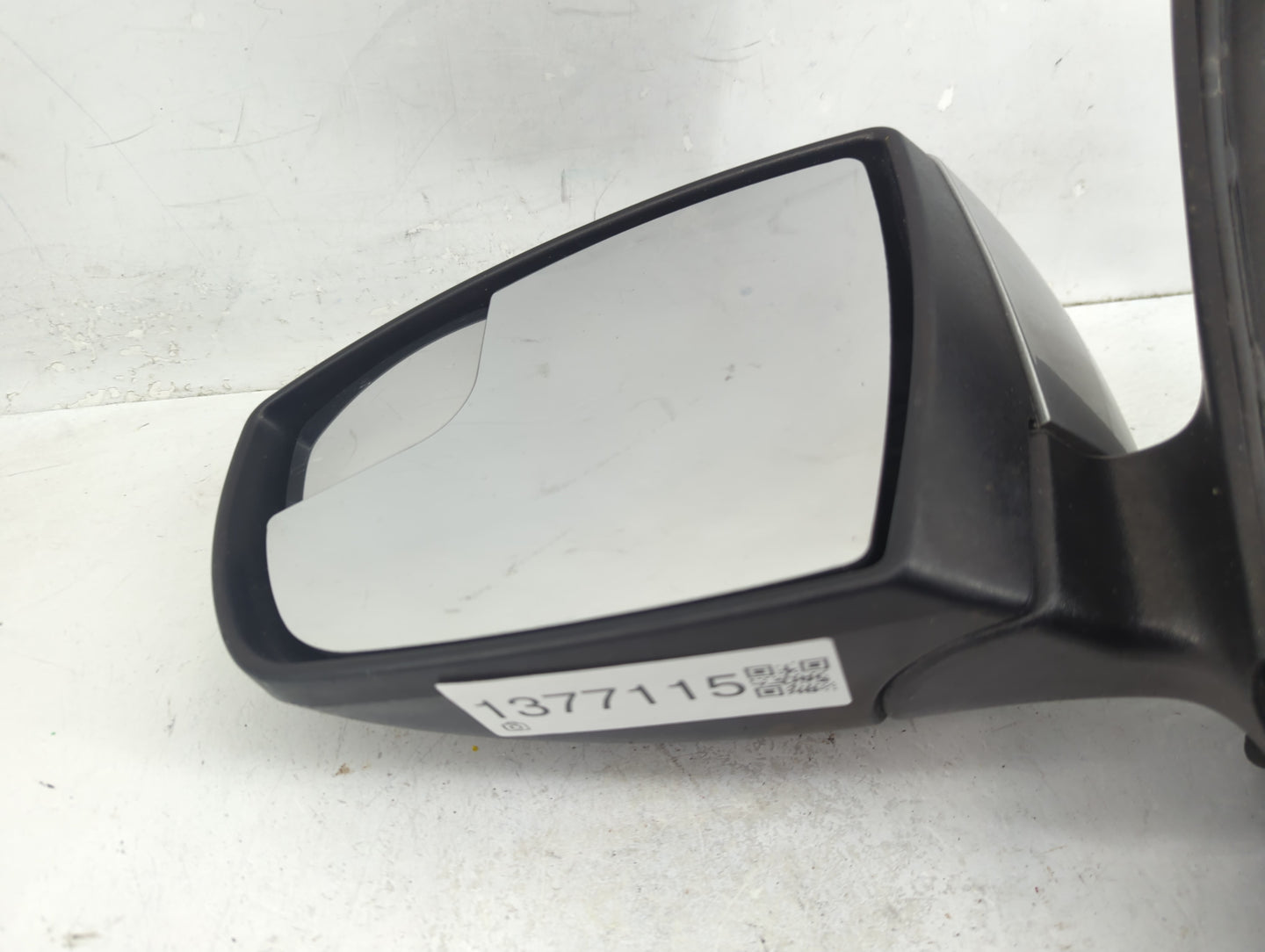 2012-2014 Ford Focus Driver Side View Mirror - Left Door Mirror OEM Used - Oemusedautoparts1.com