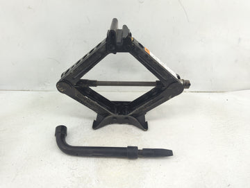 2013 Ford Focus Spare Scissor Car Jack - Oemusedautoparts1.com