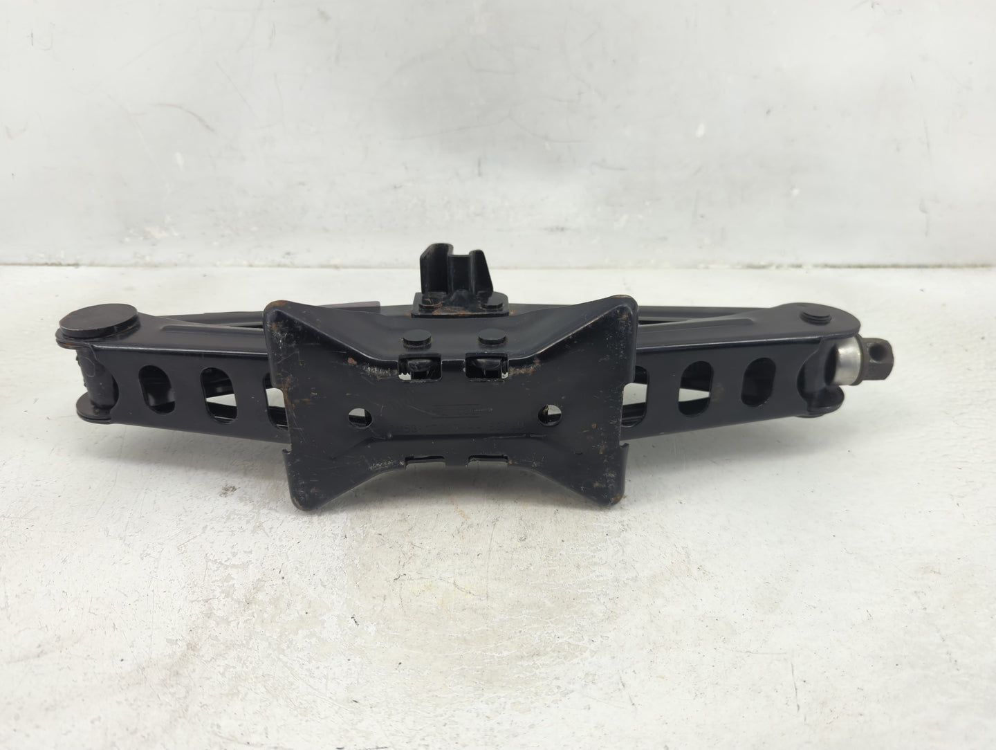 2013 Ford Focus Spare Scissor Car Jack - Oemusedautoparts1.com