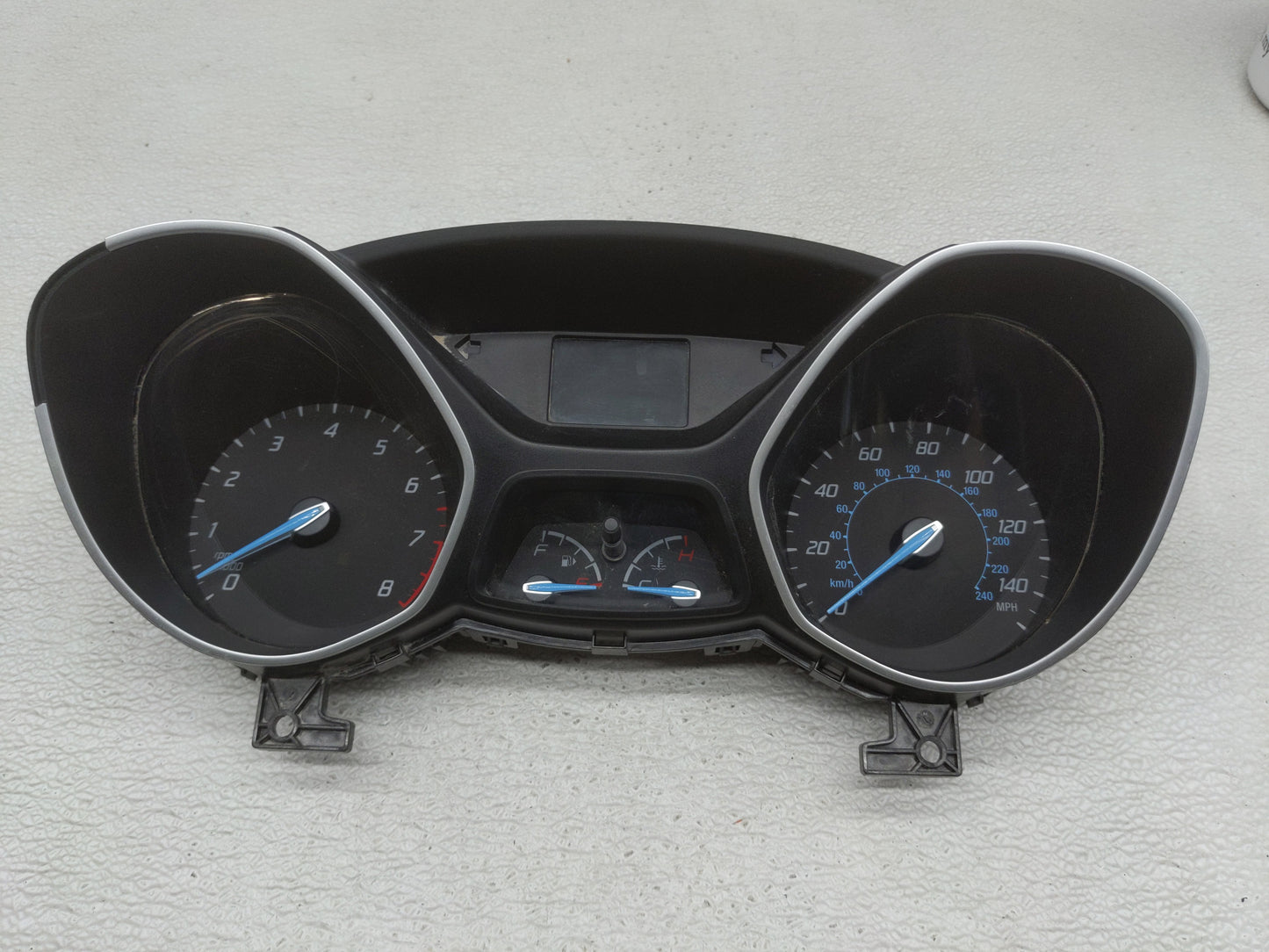 2013-2014 Ford Focus Instrument Cluster Speedometer Gauges P/N:CM5T-10849-CSD Fits Fits 2013 2014 OEM Used Auto Parts - Oemu
