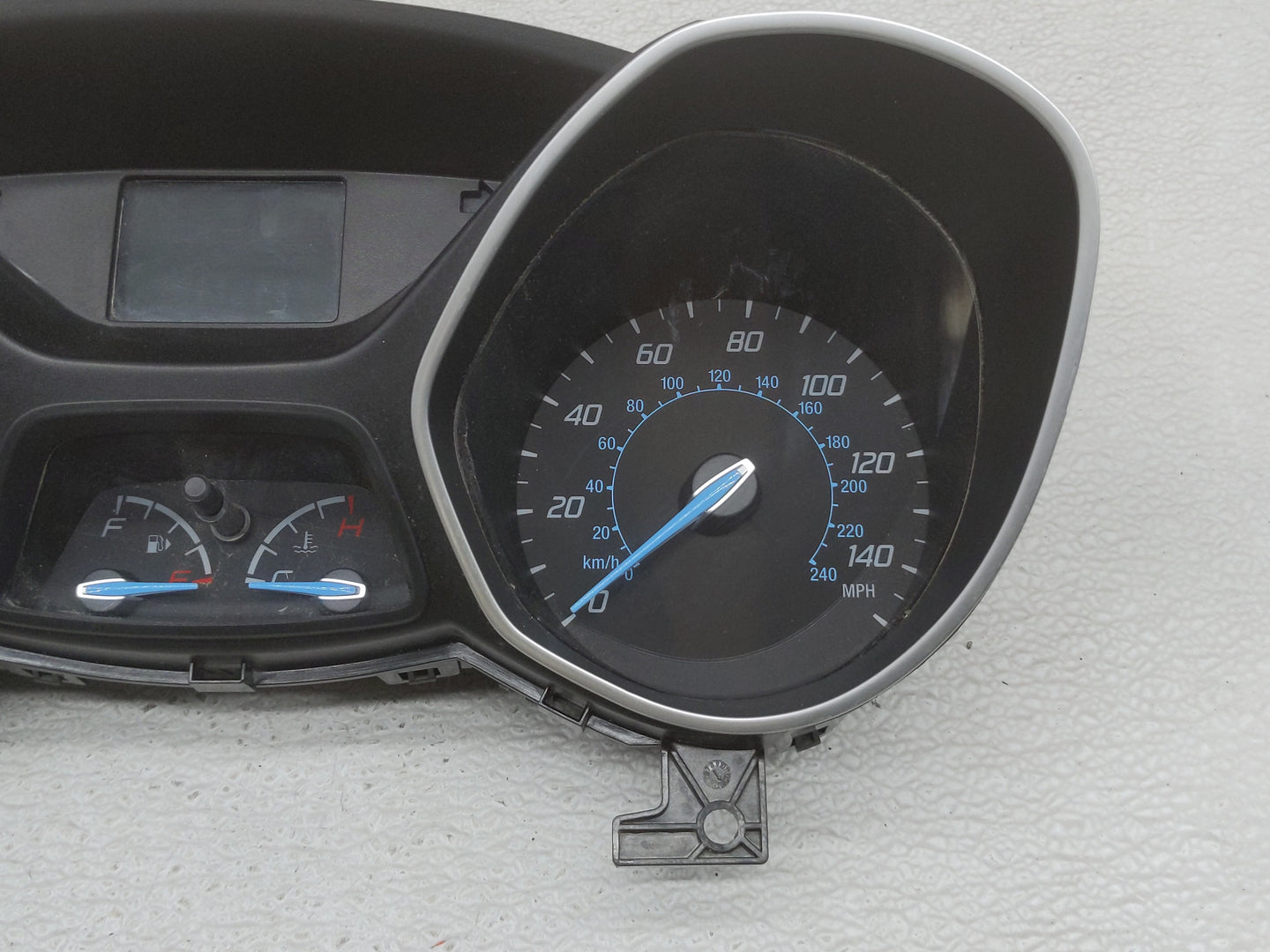 2013-2014 Ford Focus Instrument Cluster Speedometer Gauges P/N:CM5T-10849-CSD Fits Fits 2013 2014 OEM Used Auto Parts - Oemu