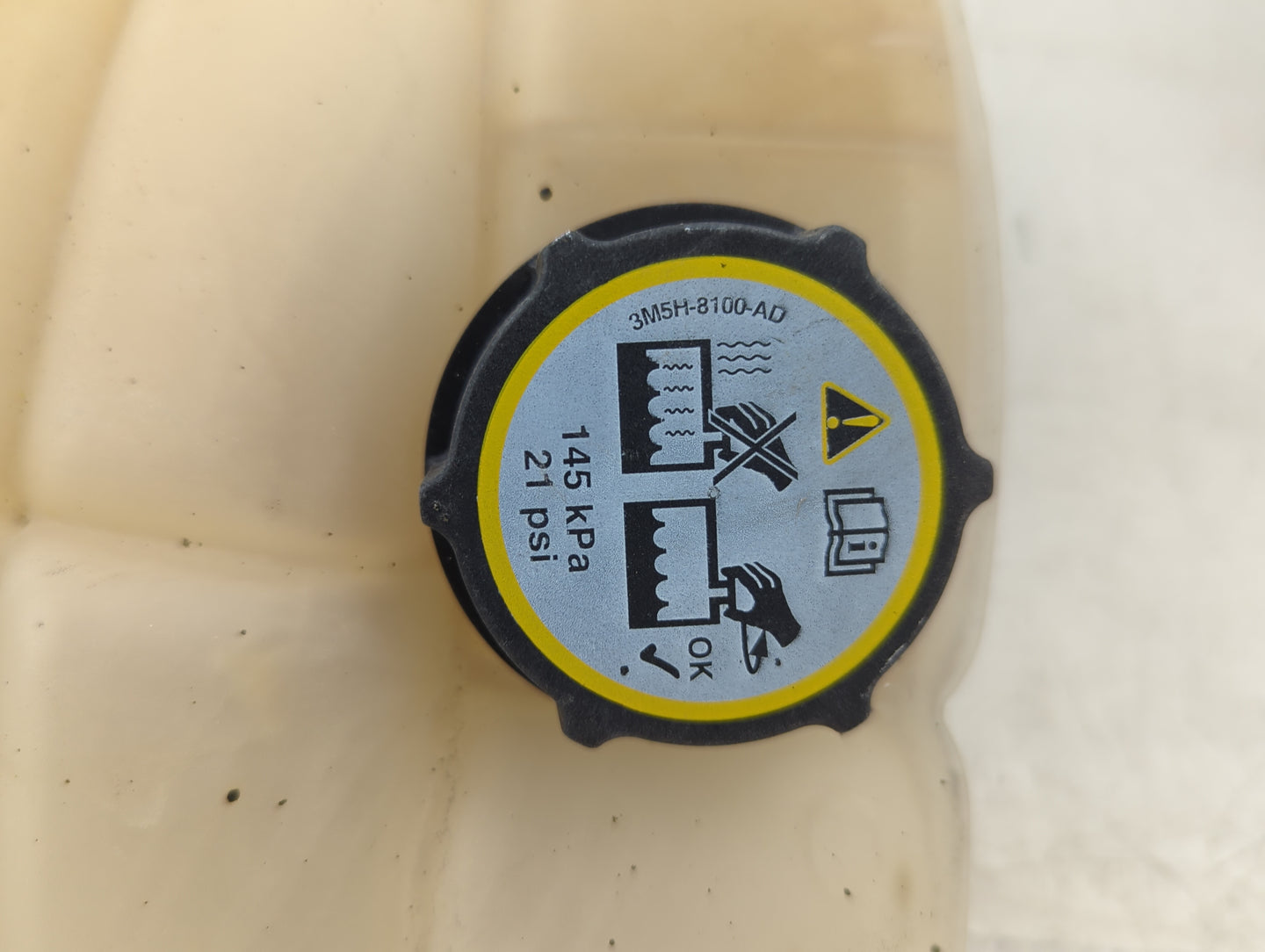 2013-2018 Ford Focus Radiator Coolant Overflow Expansion Tank Bottle 1393384 - Oemusedautoparts1.com