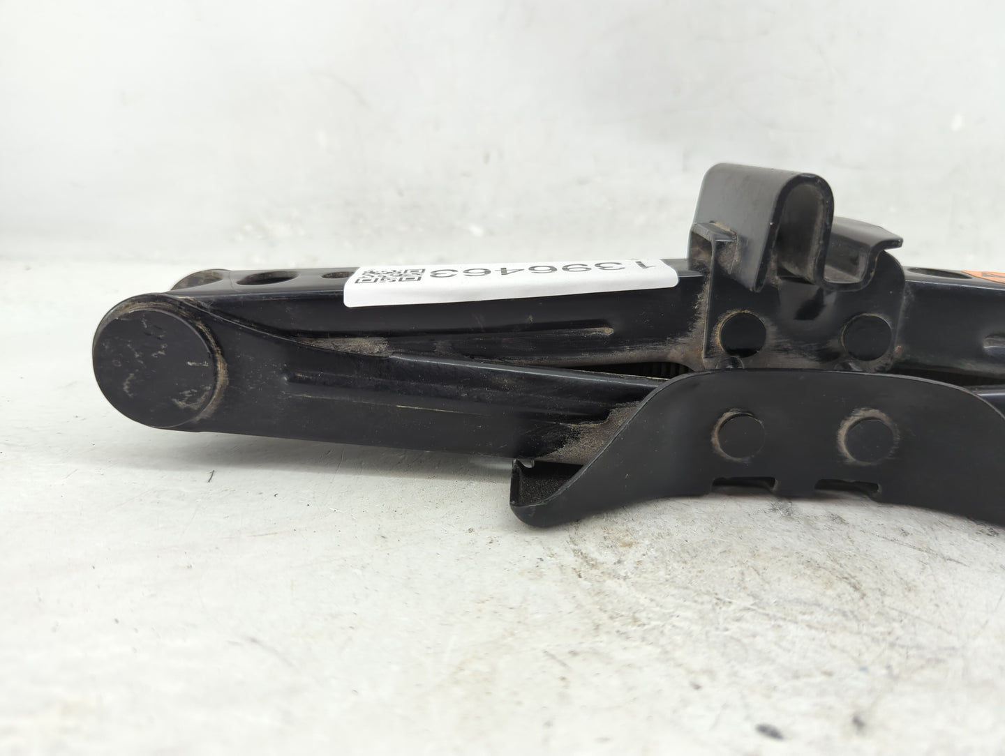 2013 Ford Focus Spare Scissor Car Jack 1396463 - Oemusedautoparts1.com