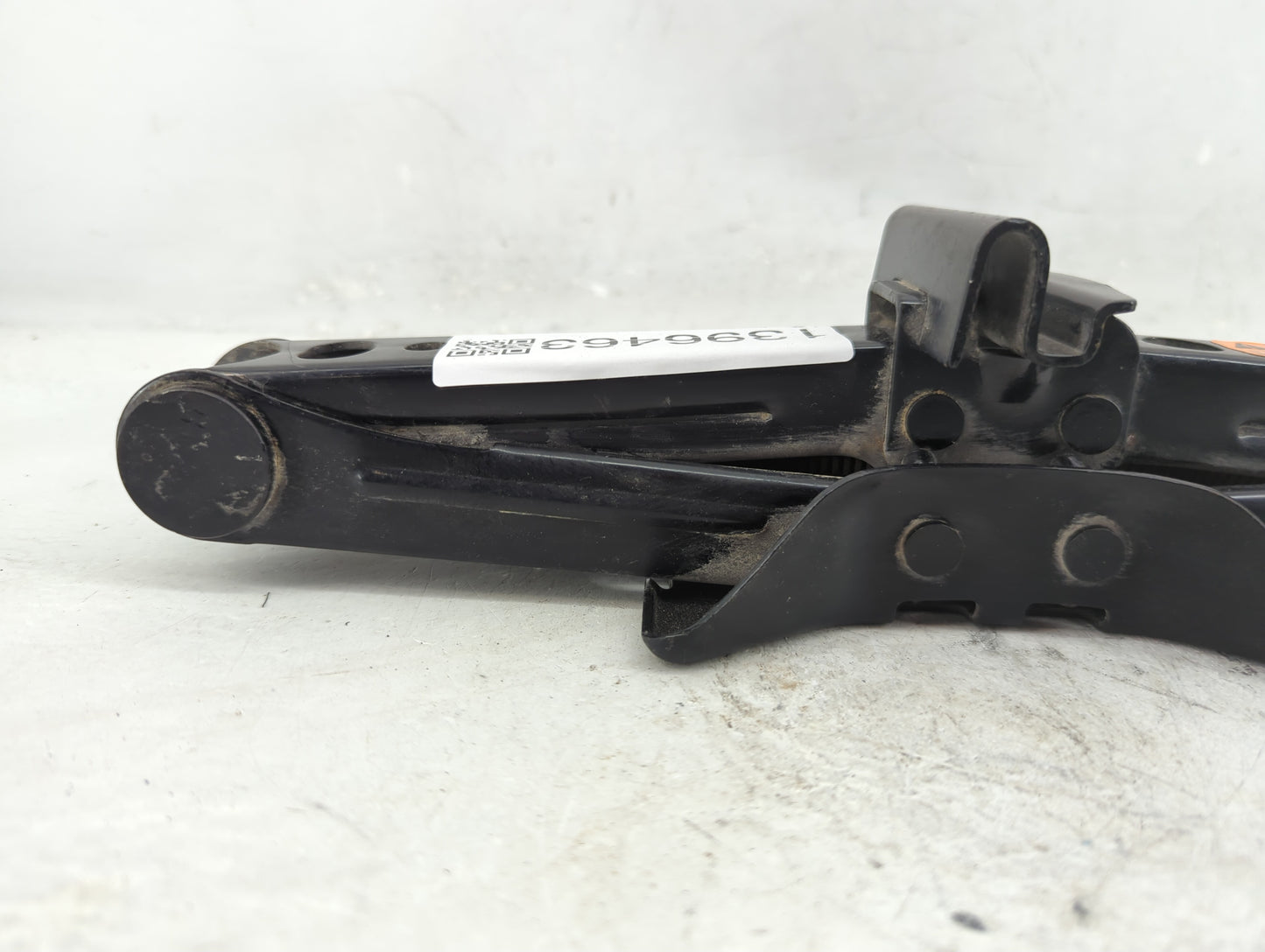 2013 Ford Focus Spare Scissor Car Jack 1396463 - Oemusedautoparts1.com