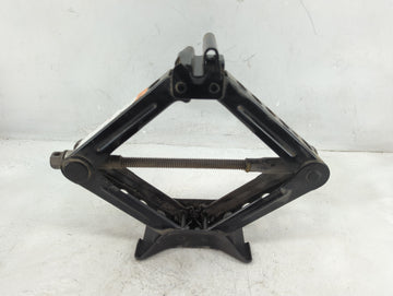 2013 Ford Focus Spare Scissor Car Jack - Oemusedautoparts1.com