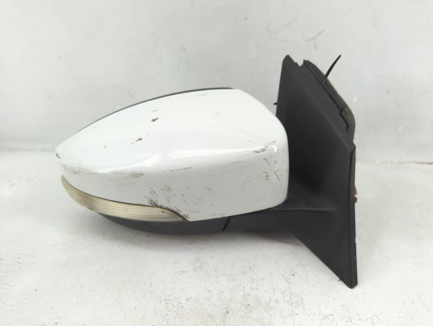2012-2014 Ford Focus Passenger Side View Mirror - Right Door Mirror OEM Used - Oemusedautoparts1.com