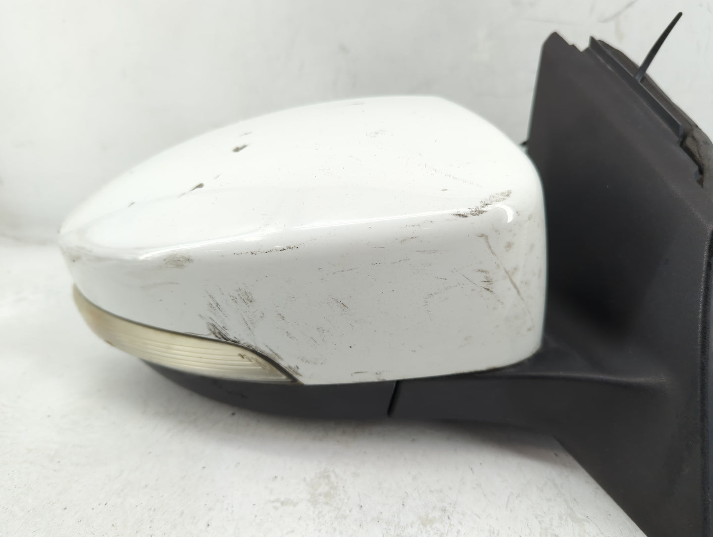 2012-2014 Ford Focus Passenger Side View Mirror - Right Door Mirror OEM Used - Oemusedautoparts1.com