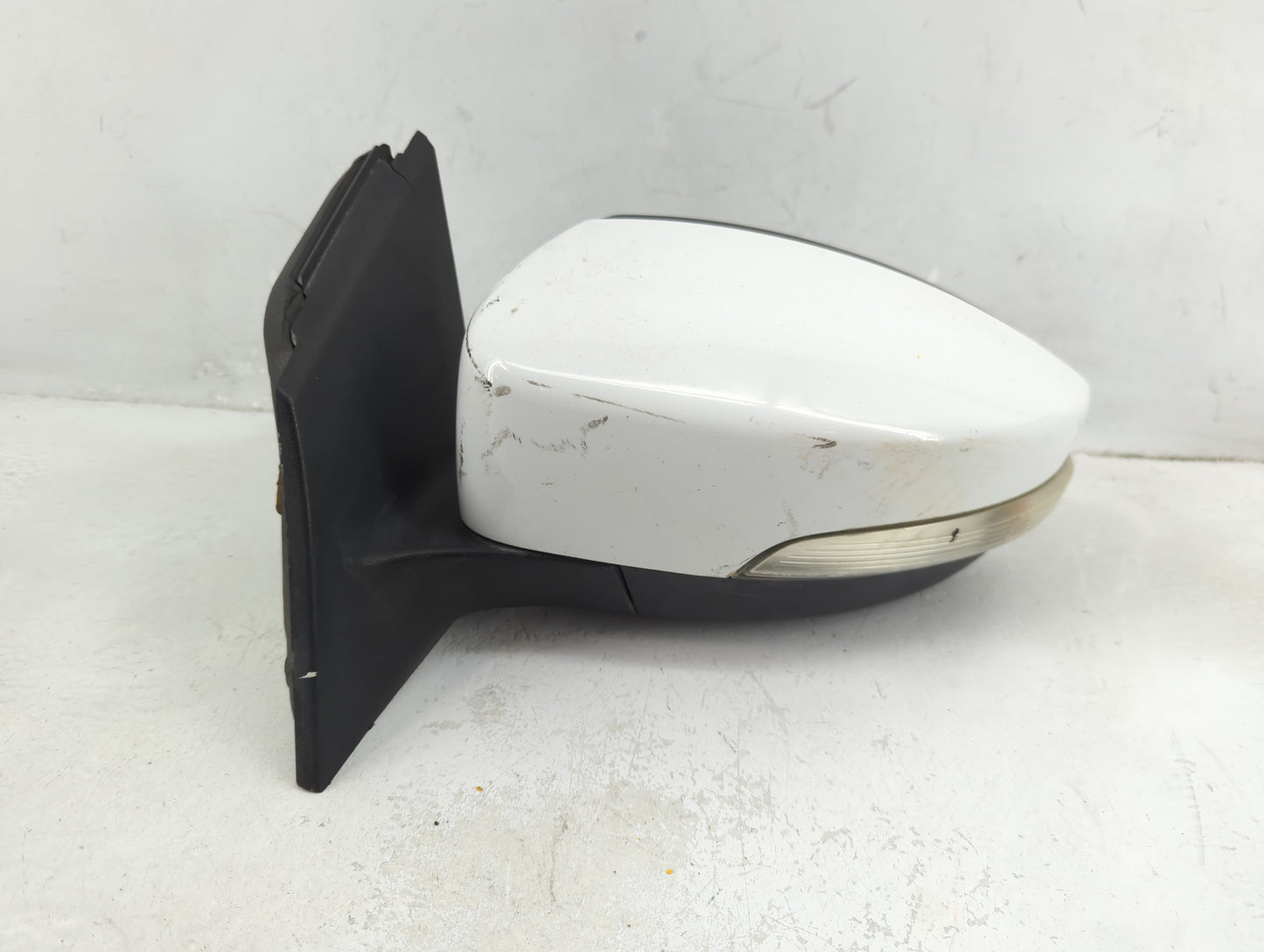 2012-2014 Ford Focus Driver Side View Mirror - Left Door Mirror OEM Used - Oemusedautoparts1.com